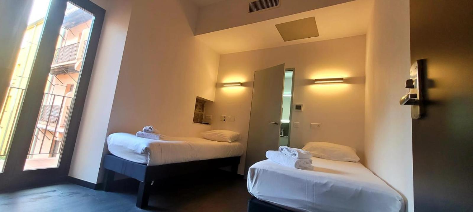 Twin Room - Photo 1