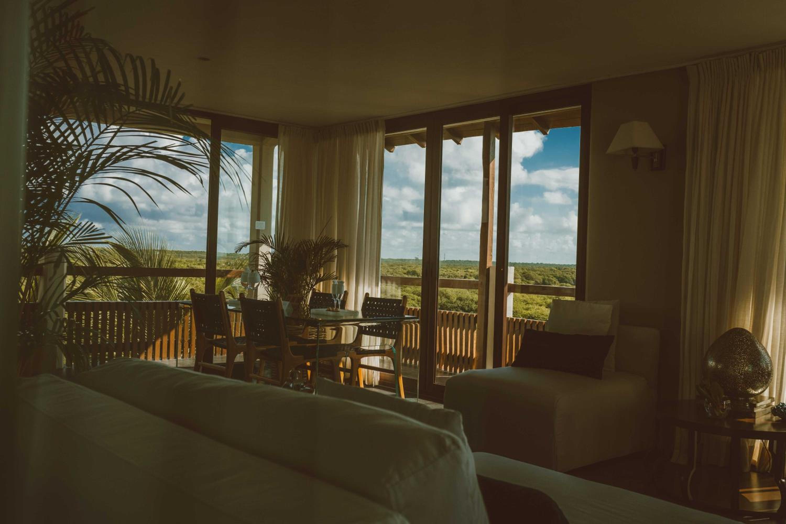 Superior Suite with Sea View - Photo 4