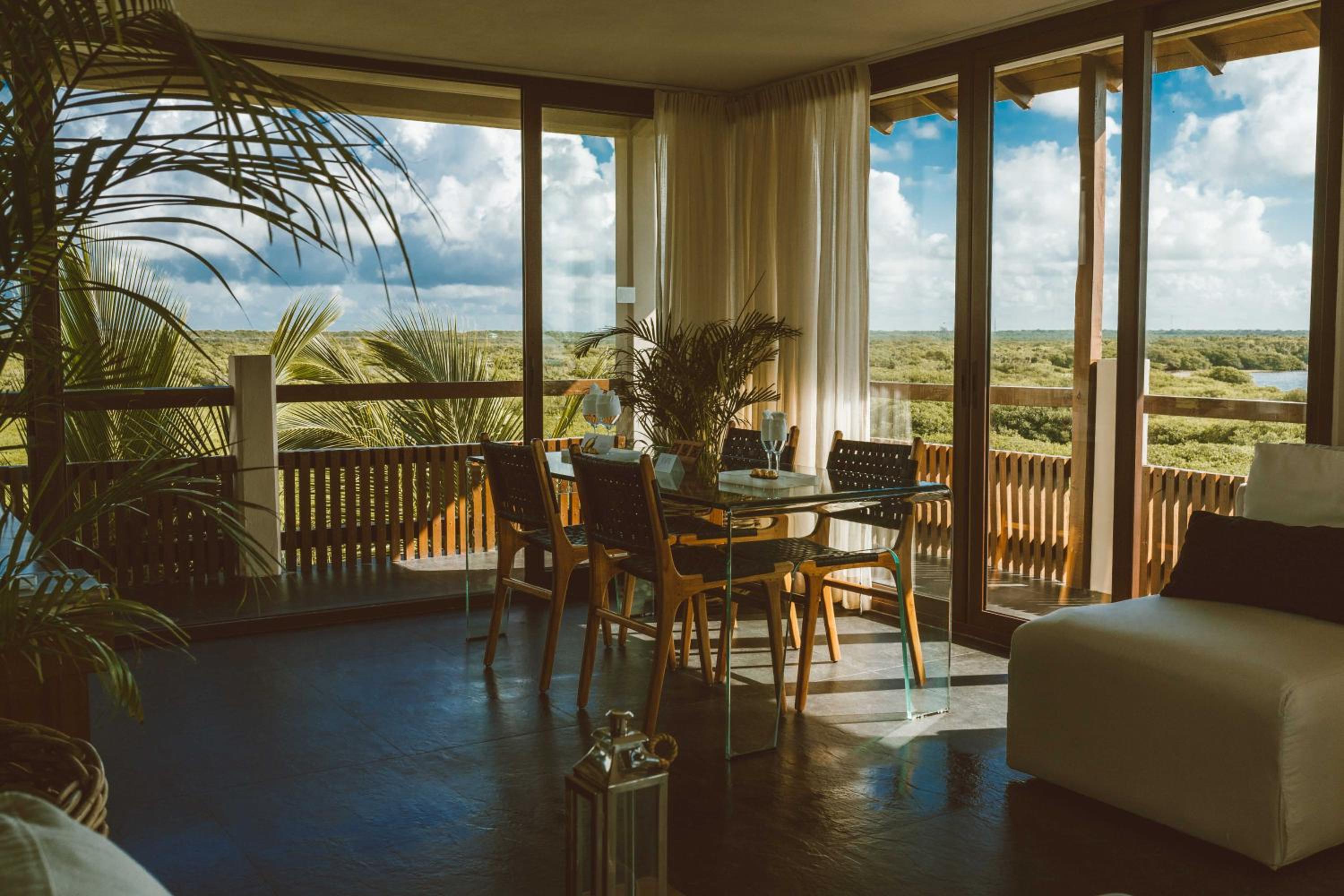 Superior Suite with Sea View - Photo 12