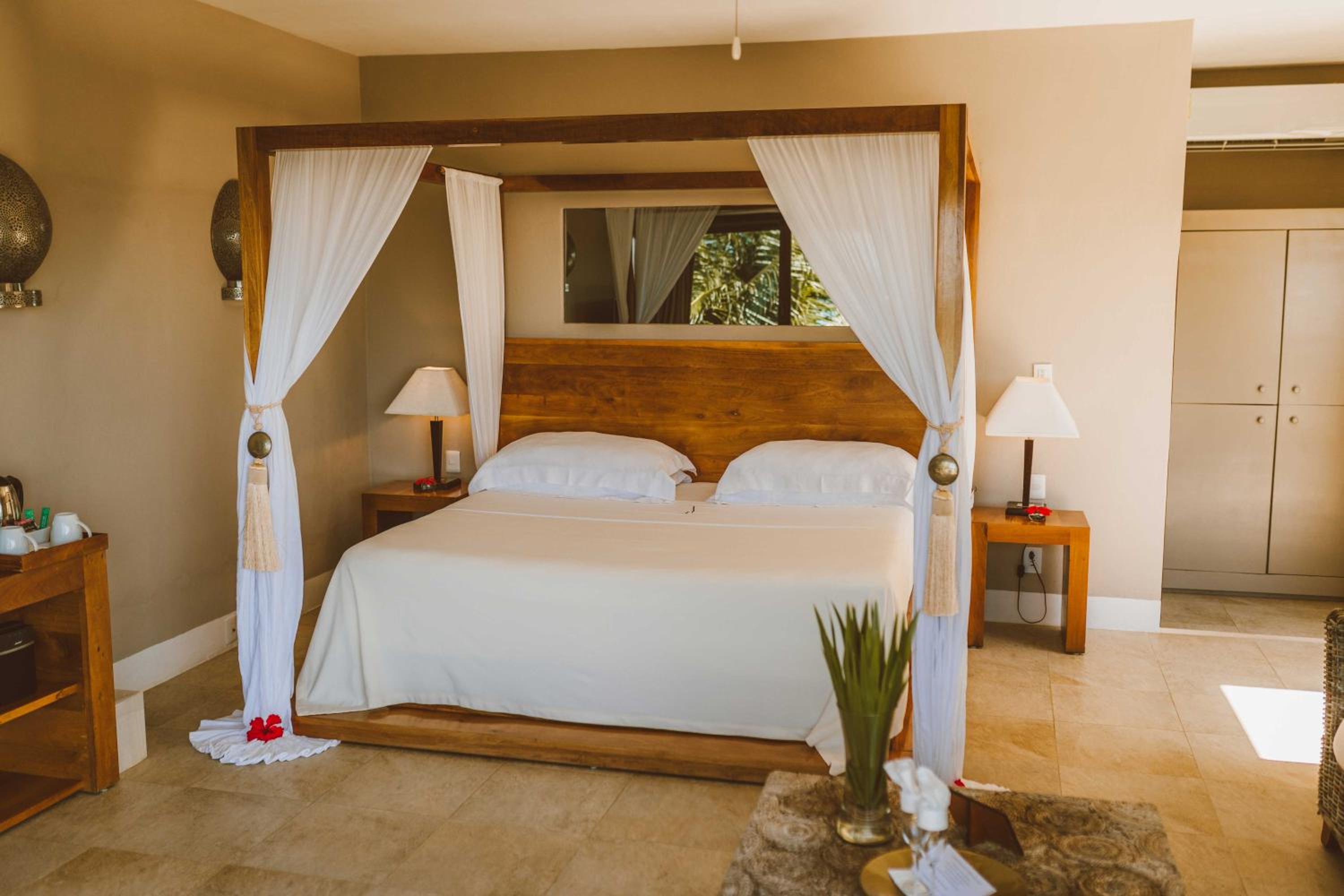 Deluxe Suite with Sea View