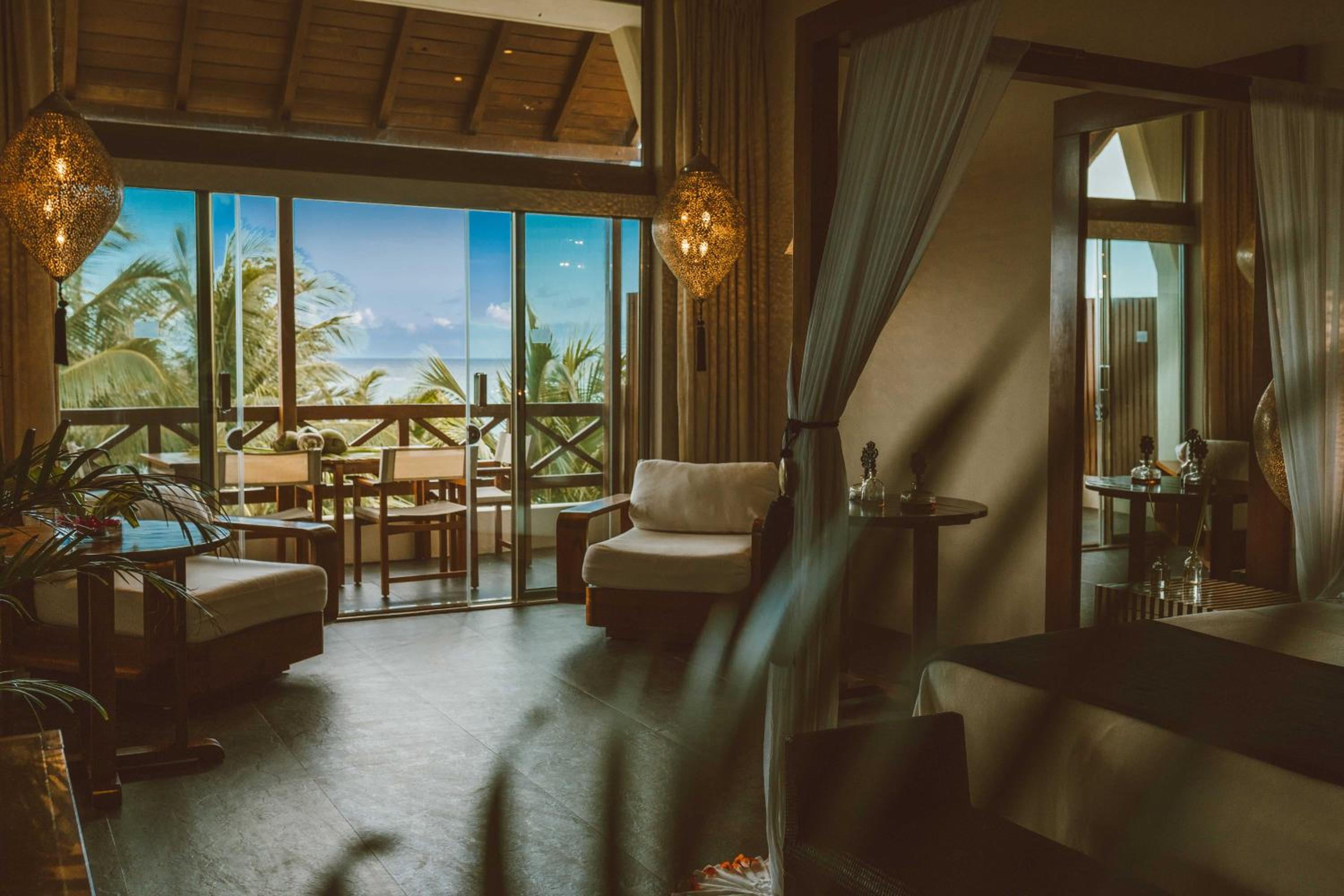 Superior Suite with Sea View - Photo 8