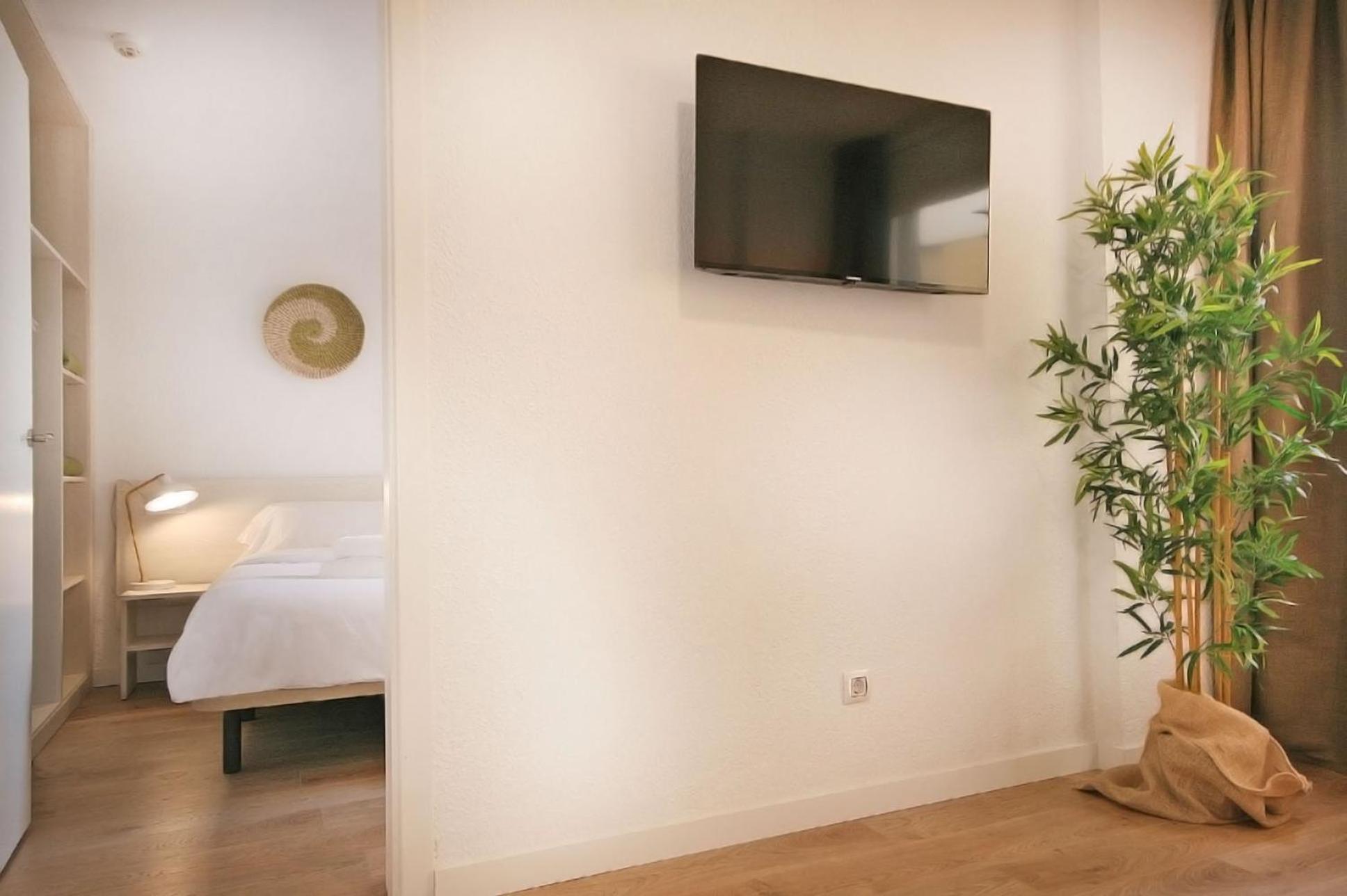 One-Bedroom Apartment - Photo 15