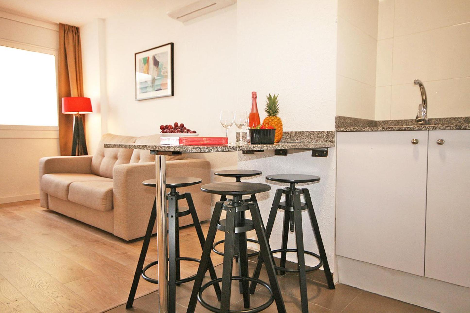 One-Bedroom Apartment - Photo 19