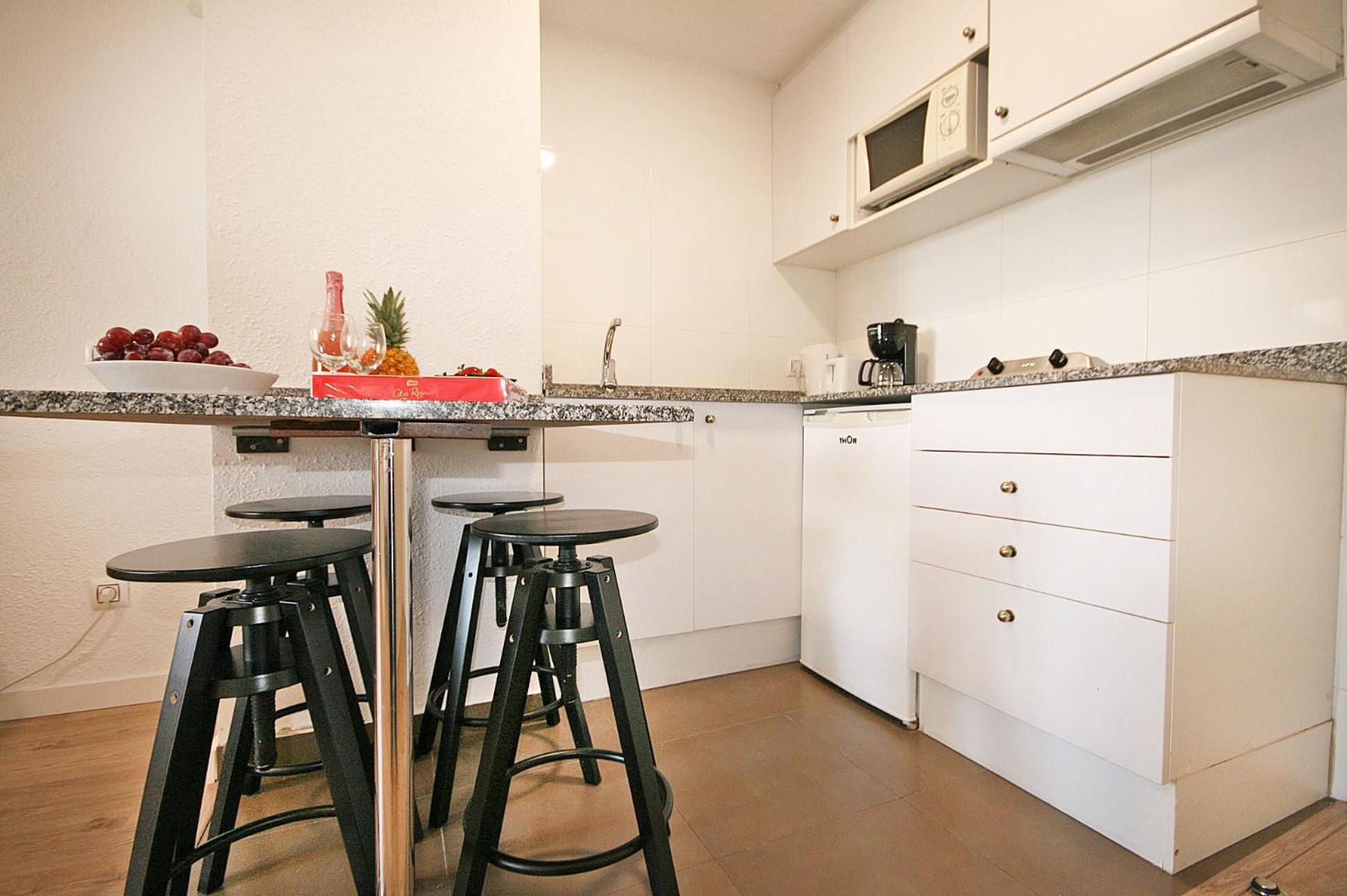 One-Bedroom Apartment - Photo 24