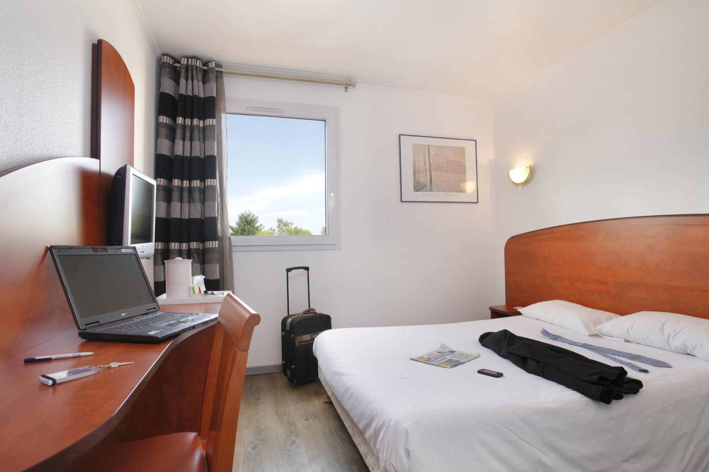 Double Room - Photo 6