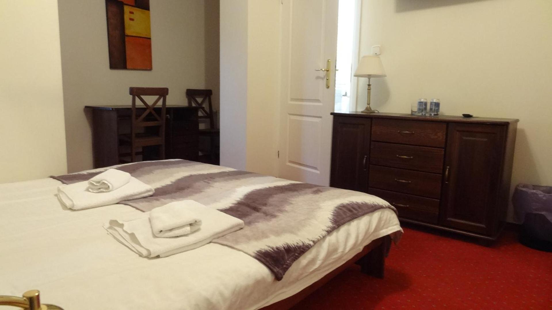 Standard Double Room - Photo 5