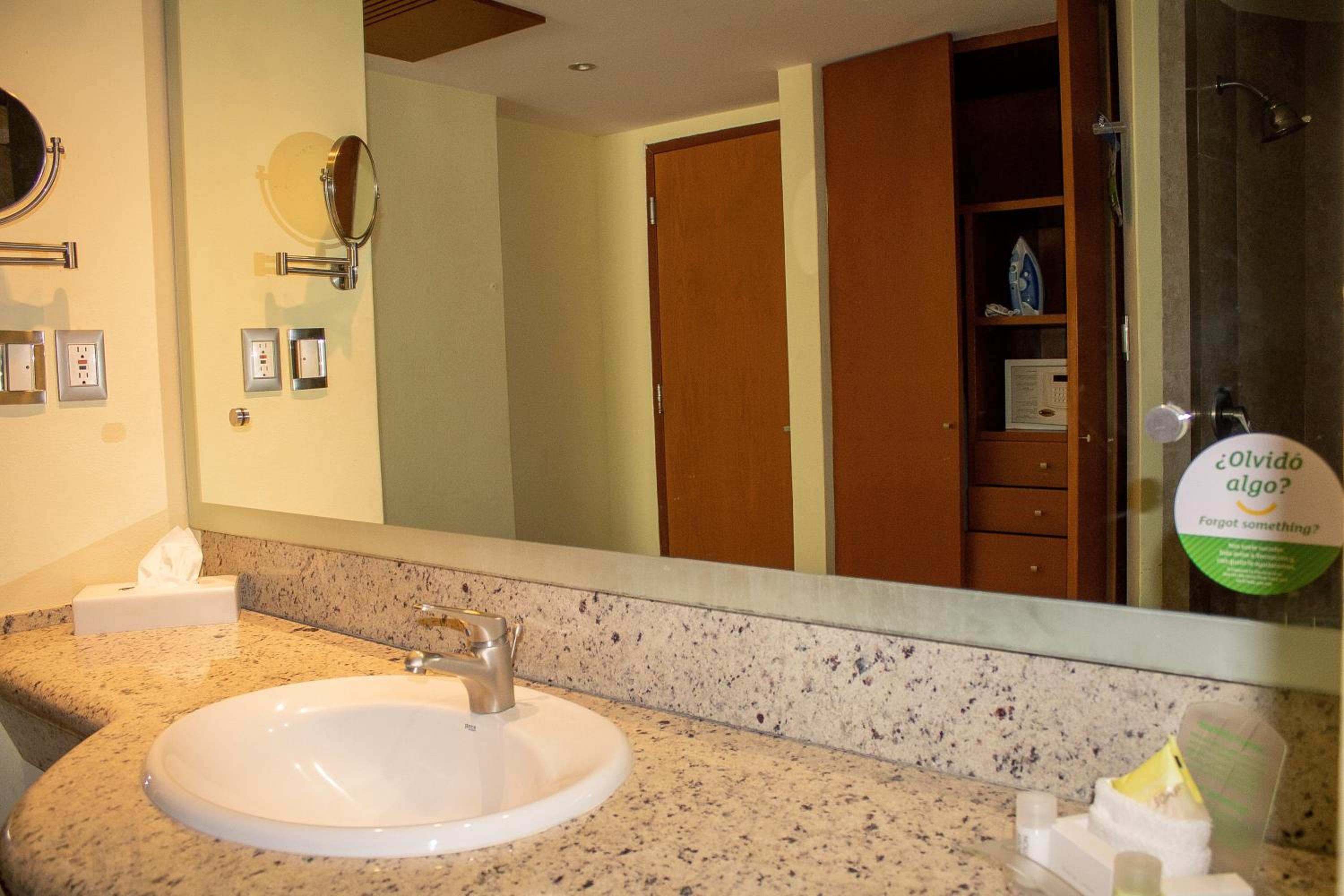 Standard King Room - Top Floor