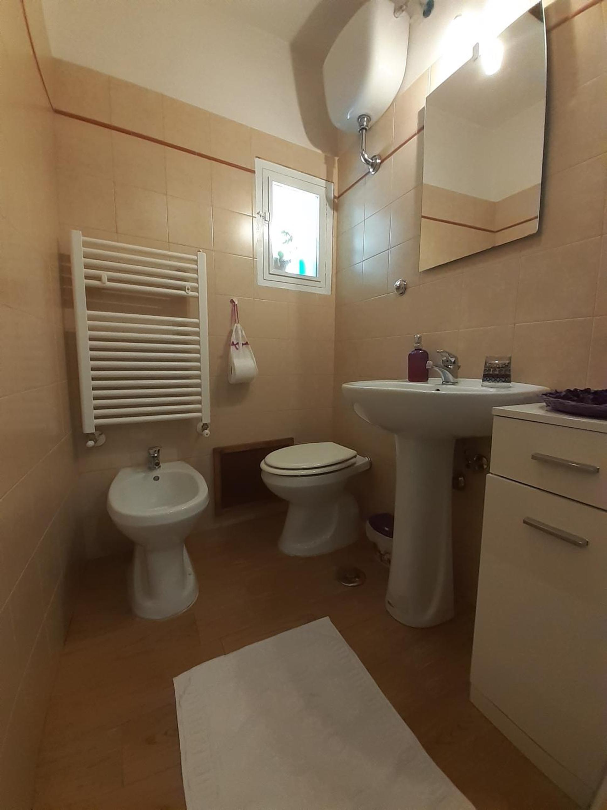 One-Bedroom Apartment - Photo 4