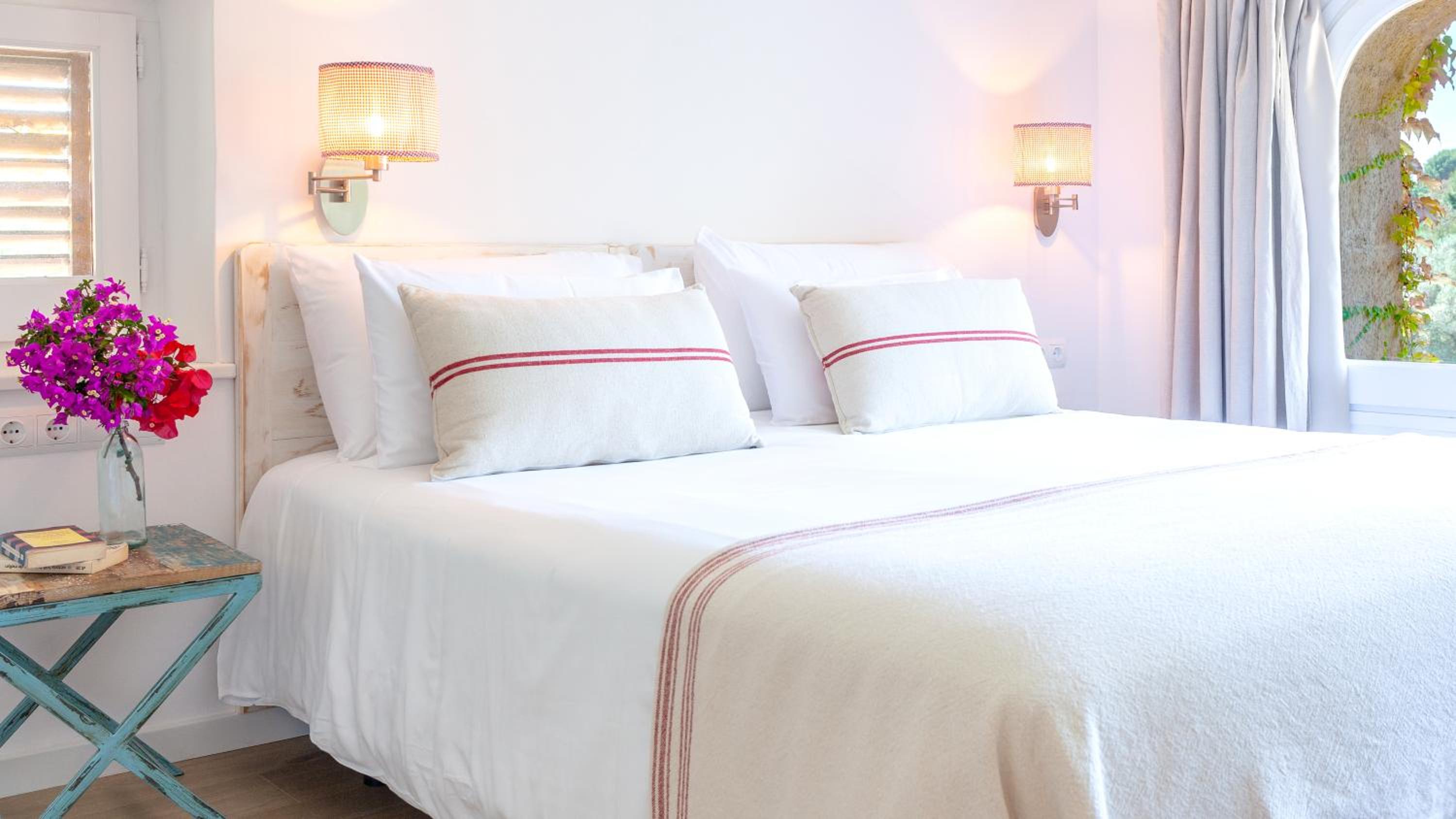 Deluxe King Room photo 3