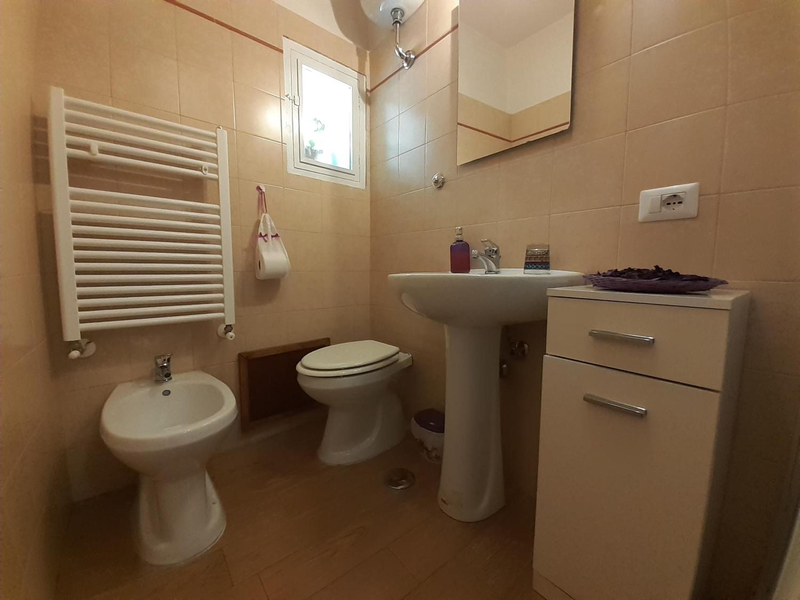 One-Bedroom Apartment - Photo 15