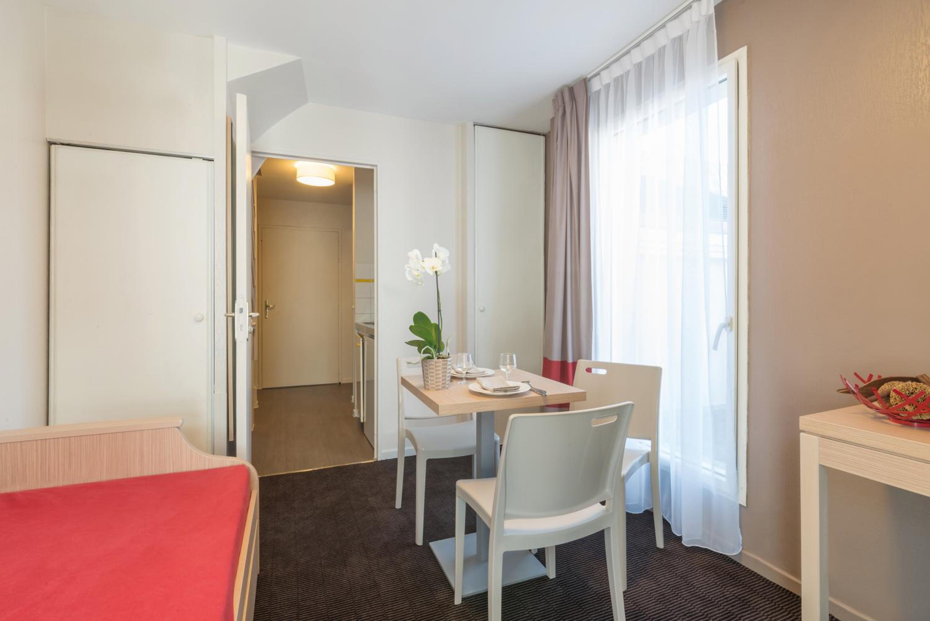 Superior Apartment - Photo 2