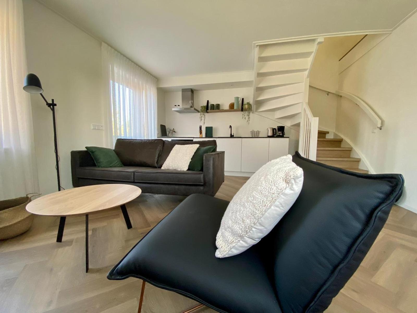 Apartment - Split Level photo 3
