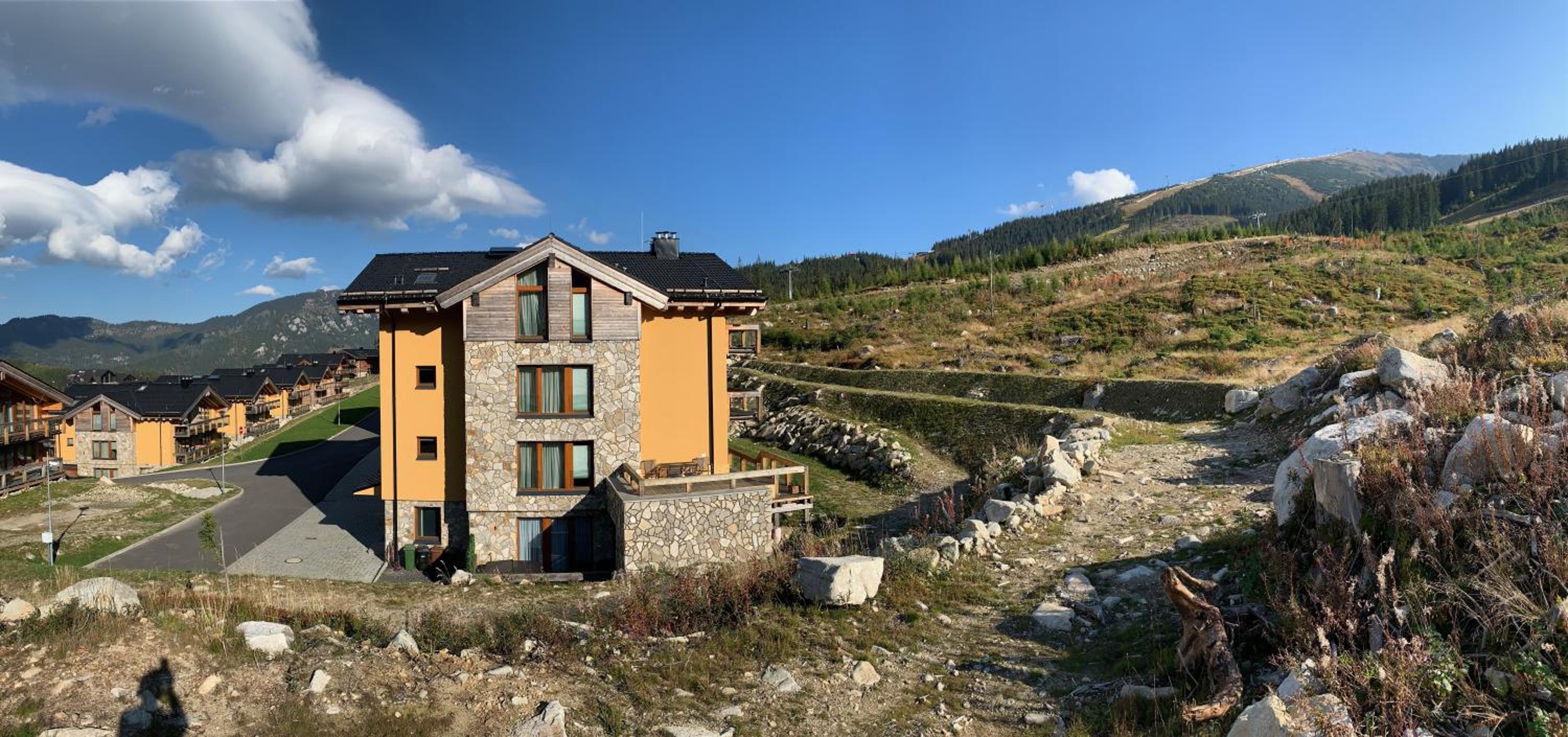 Apartment with Mountain View - Photo 38