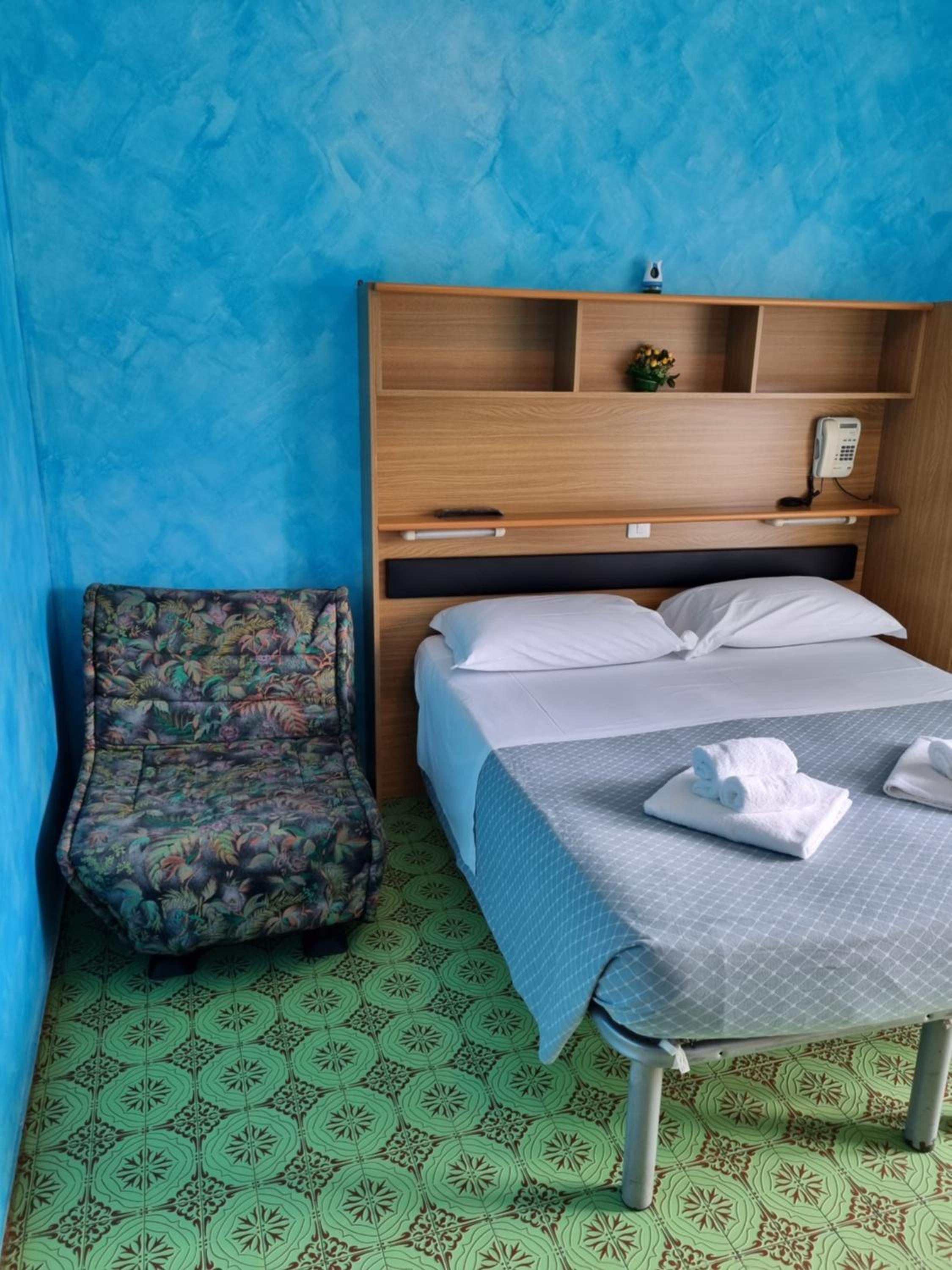 Deluxe Double or Twin Room with Balcony - Photo 3