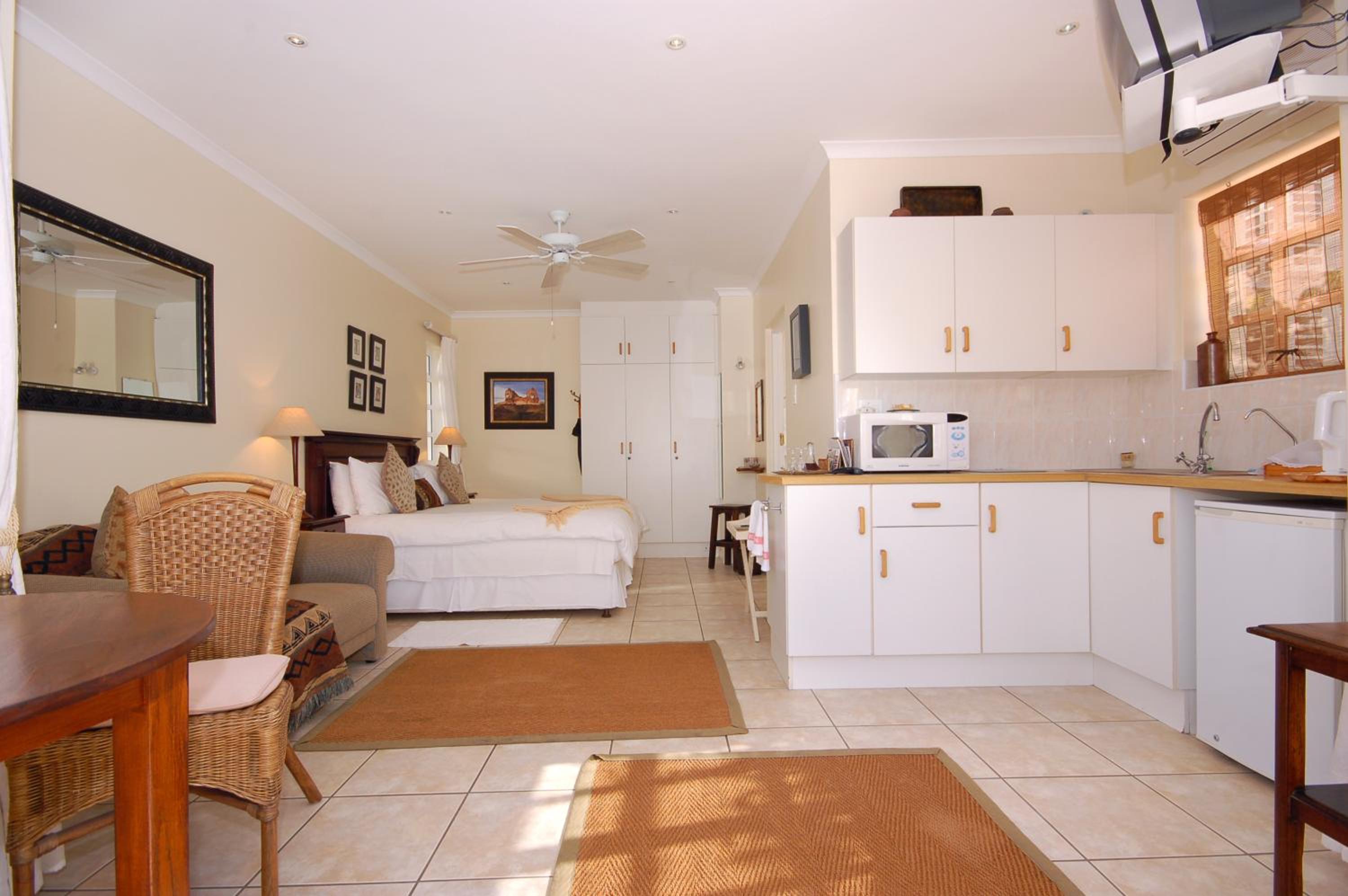Deluxe Double or Twin Room with Garden View - Photo 3