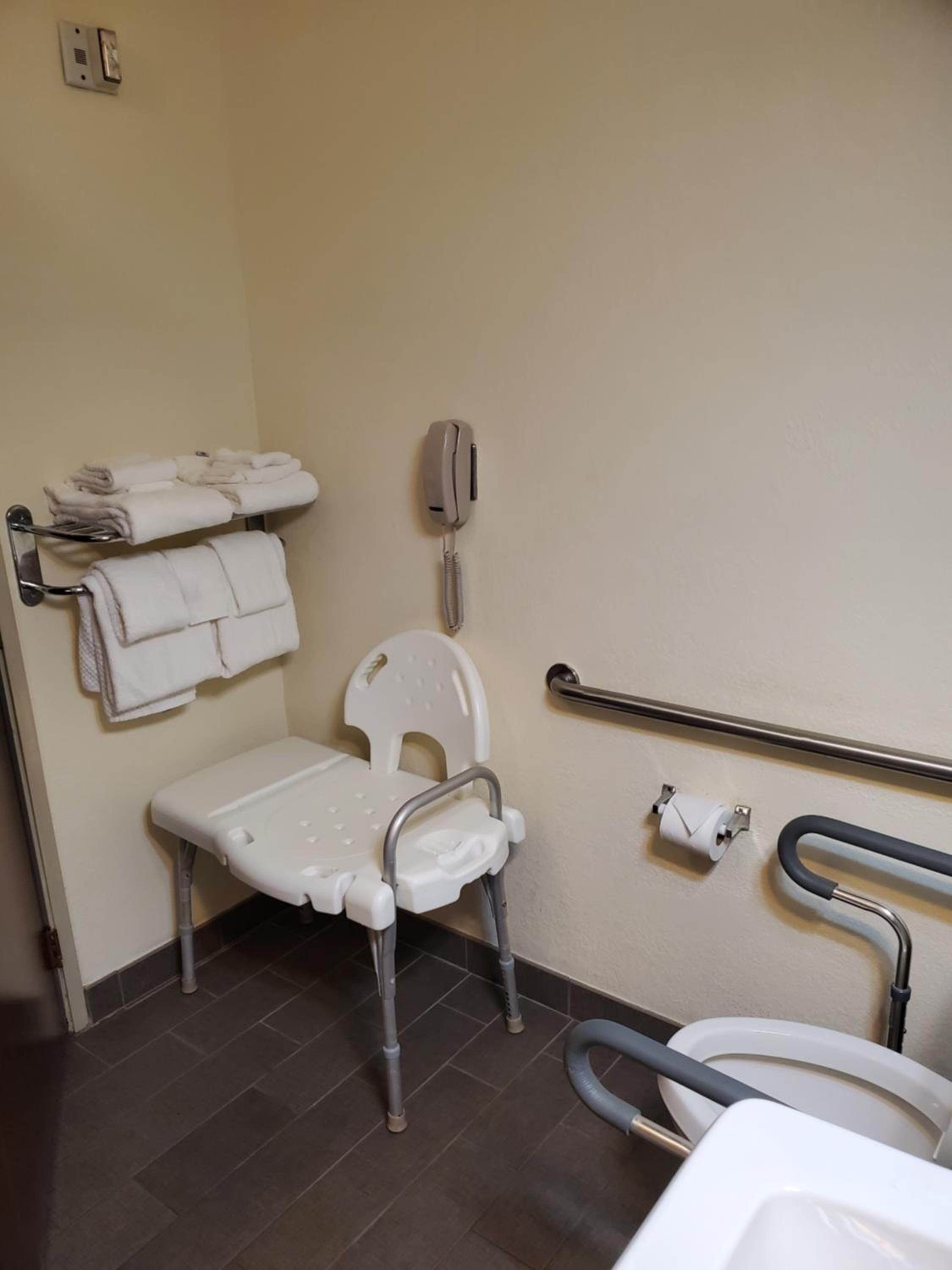 King Room - Disability Access/Non Smoking  - Photo 2