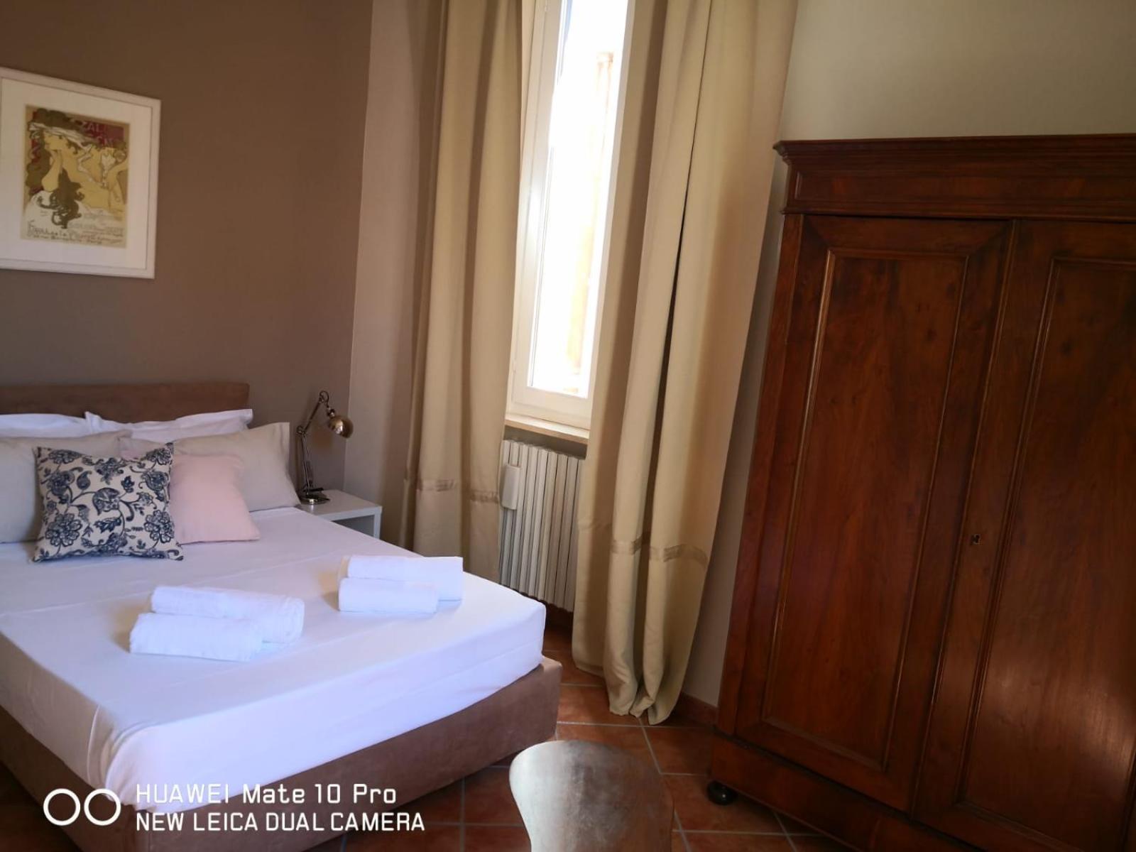 Family Room with Private Bathroom - Photo 7