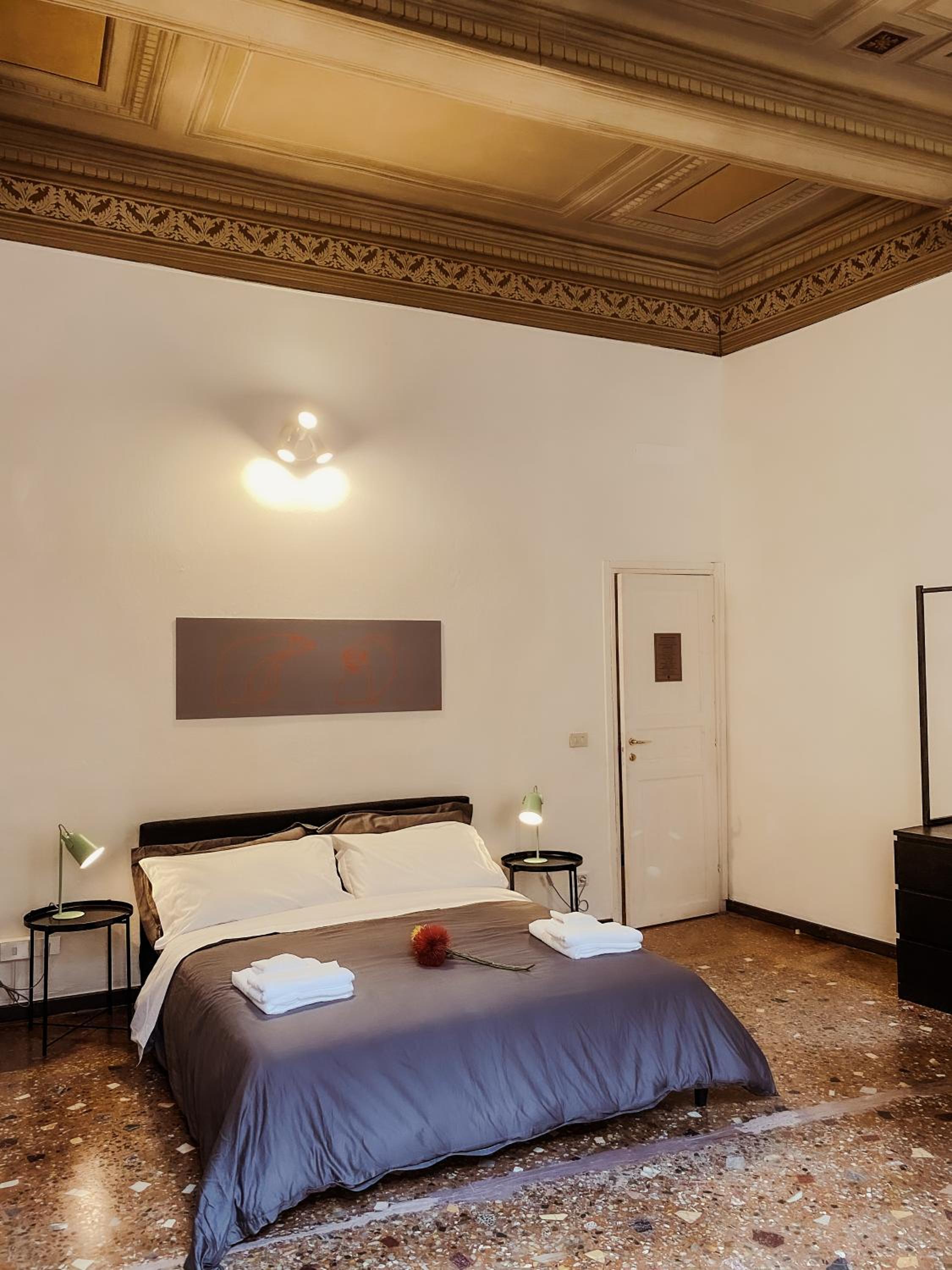 Double Room with PRIVATE EXTERNAL BATHROOM
