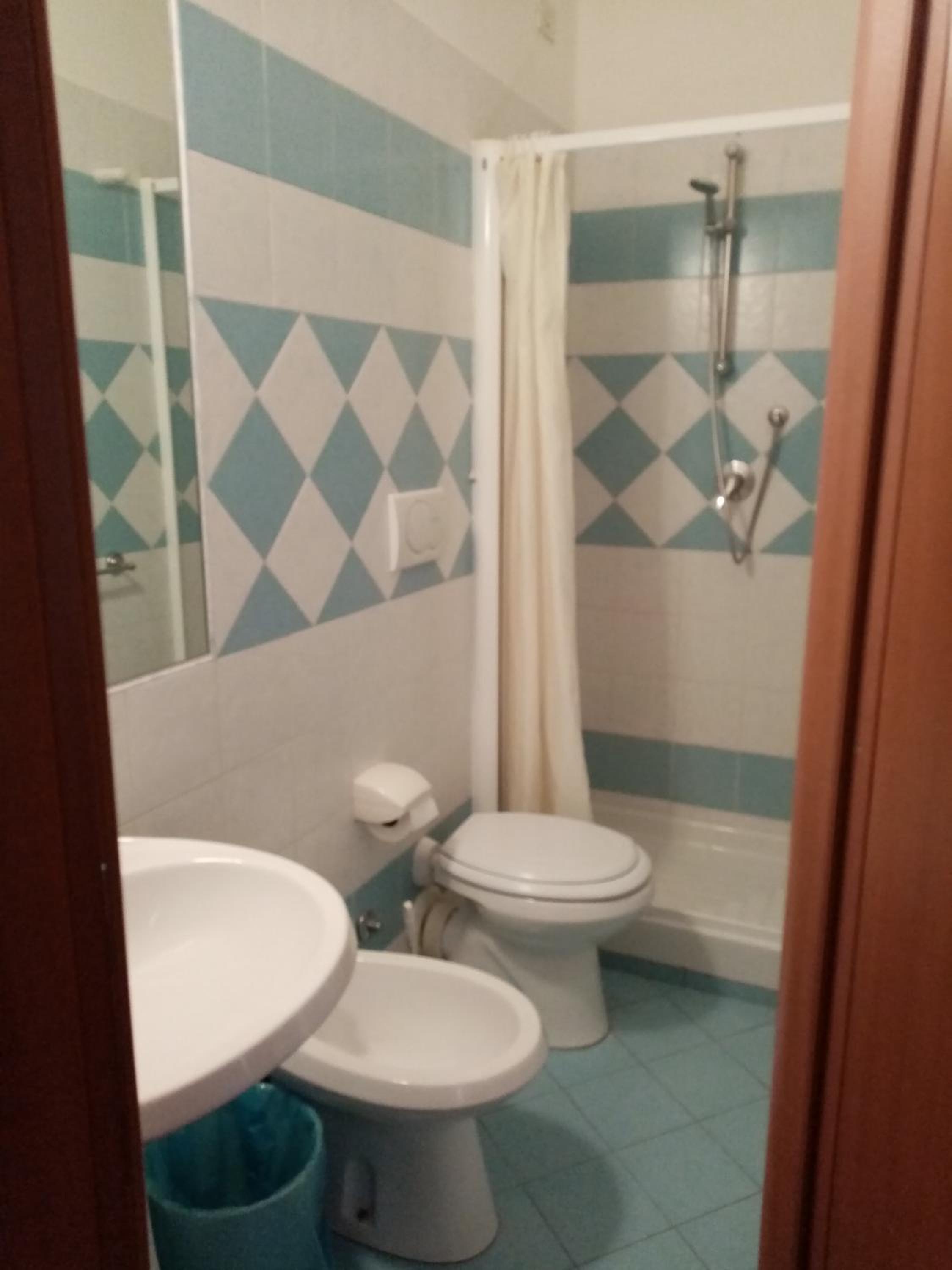 Double or Twin Room with Private Bathroom photo 3
