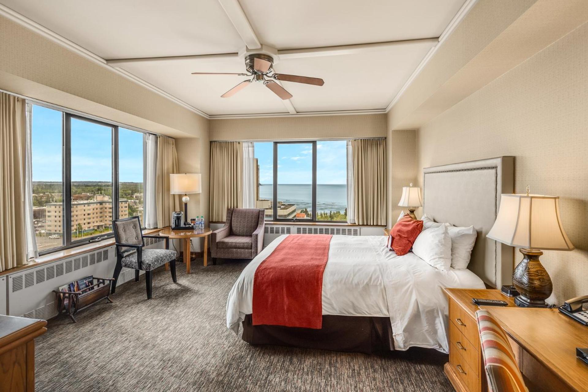 Deluxe King Room
