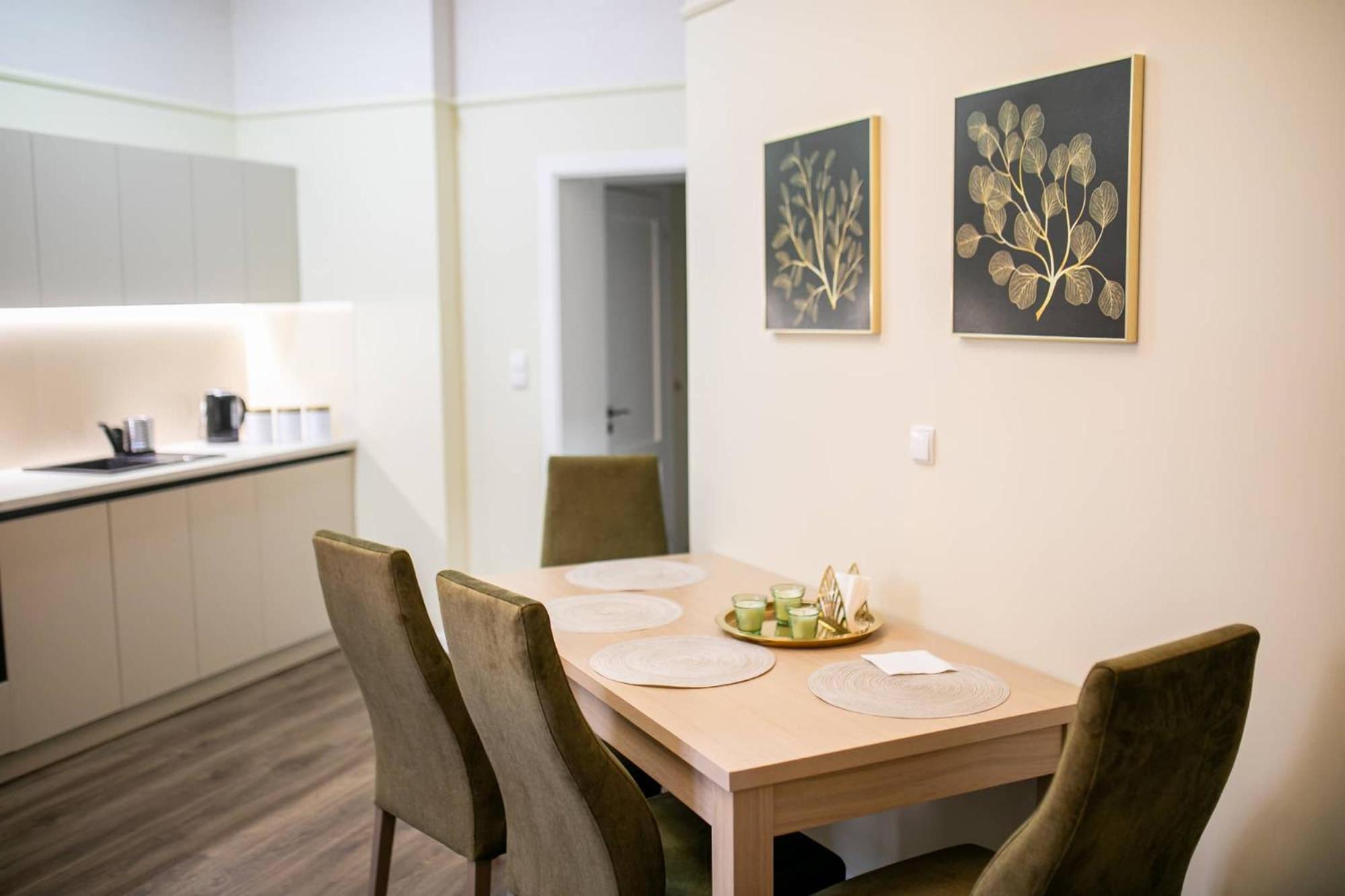 One-Bedroom Apartment - Photo 11