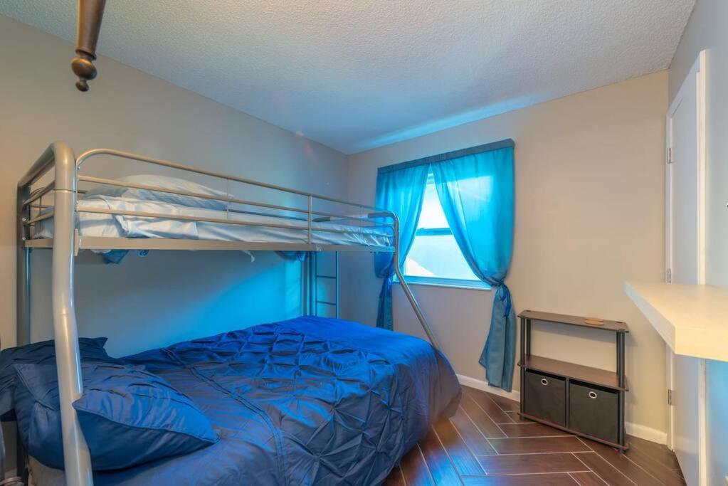 Three-Bedroom House - Photo 11