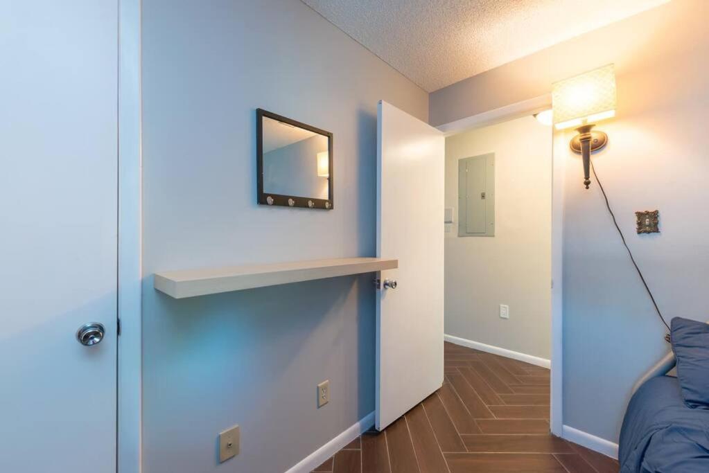 Three-Bedroom House - Photo 3