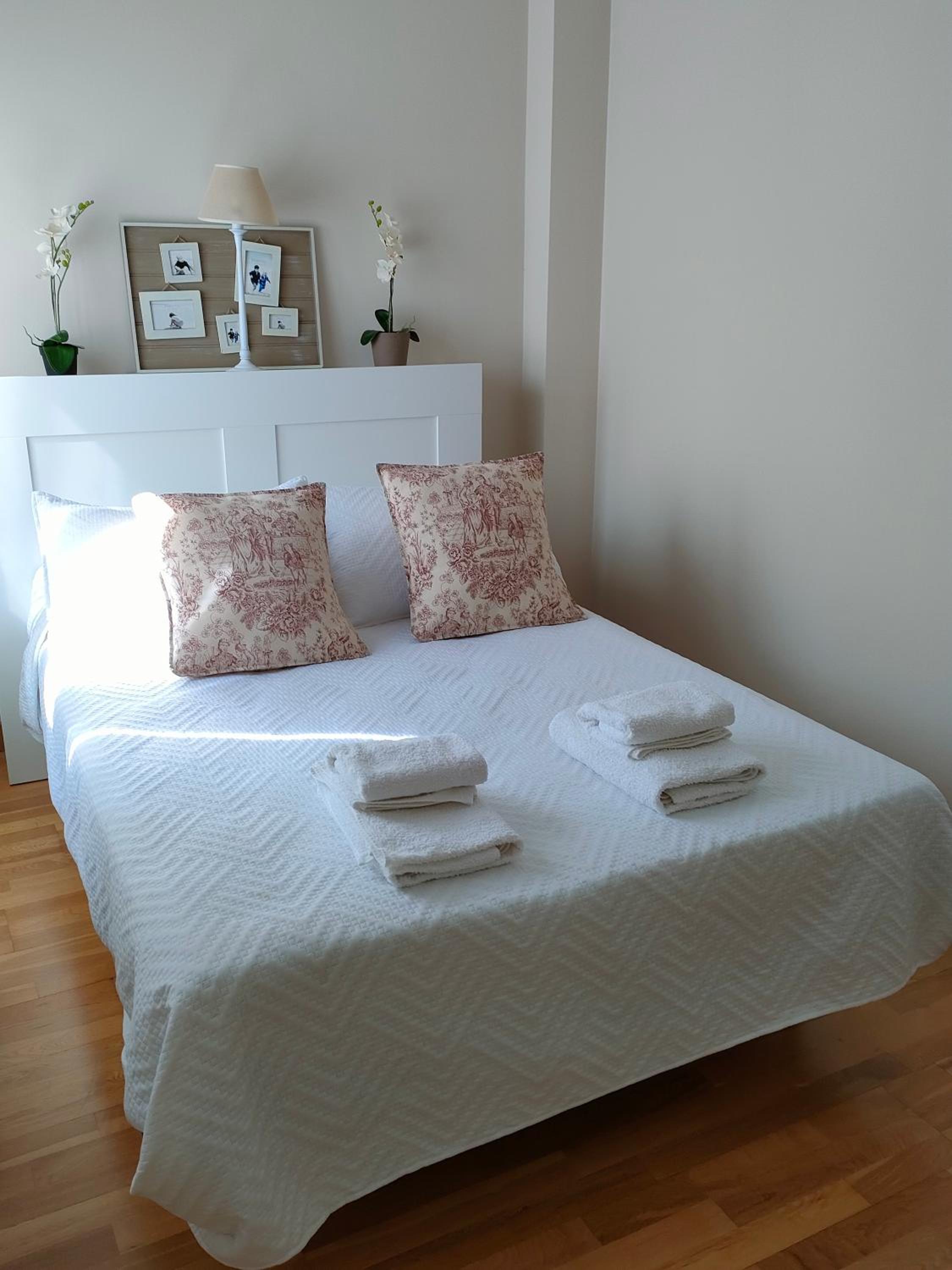 Two-Bedroom Apartment - Photo 25