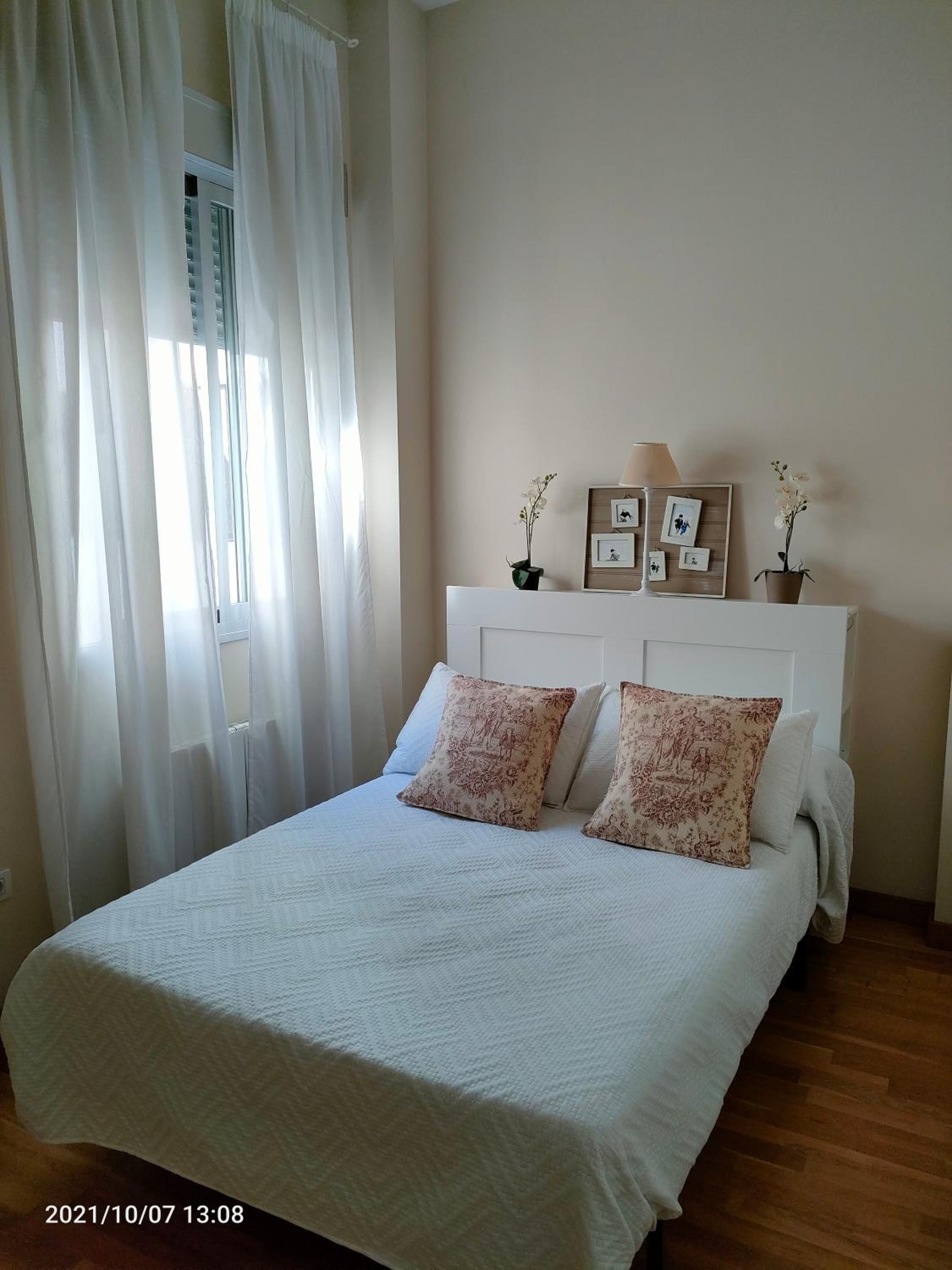 Two-Bedroom Apartment - Photo 28