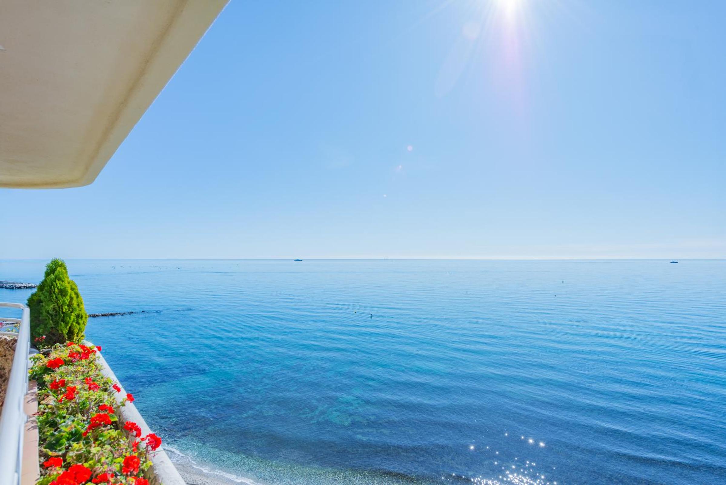 Apartment with Sea View - Photo 34
