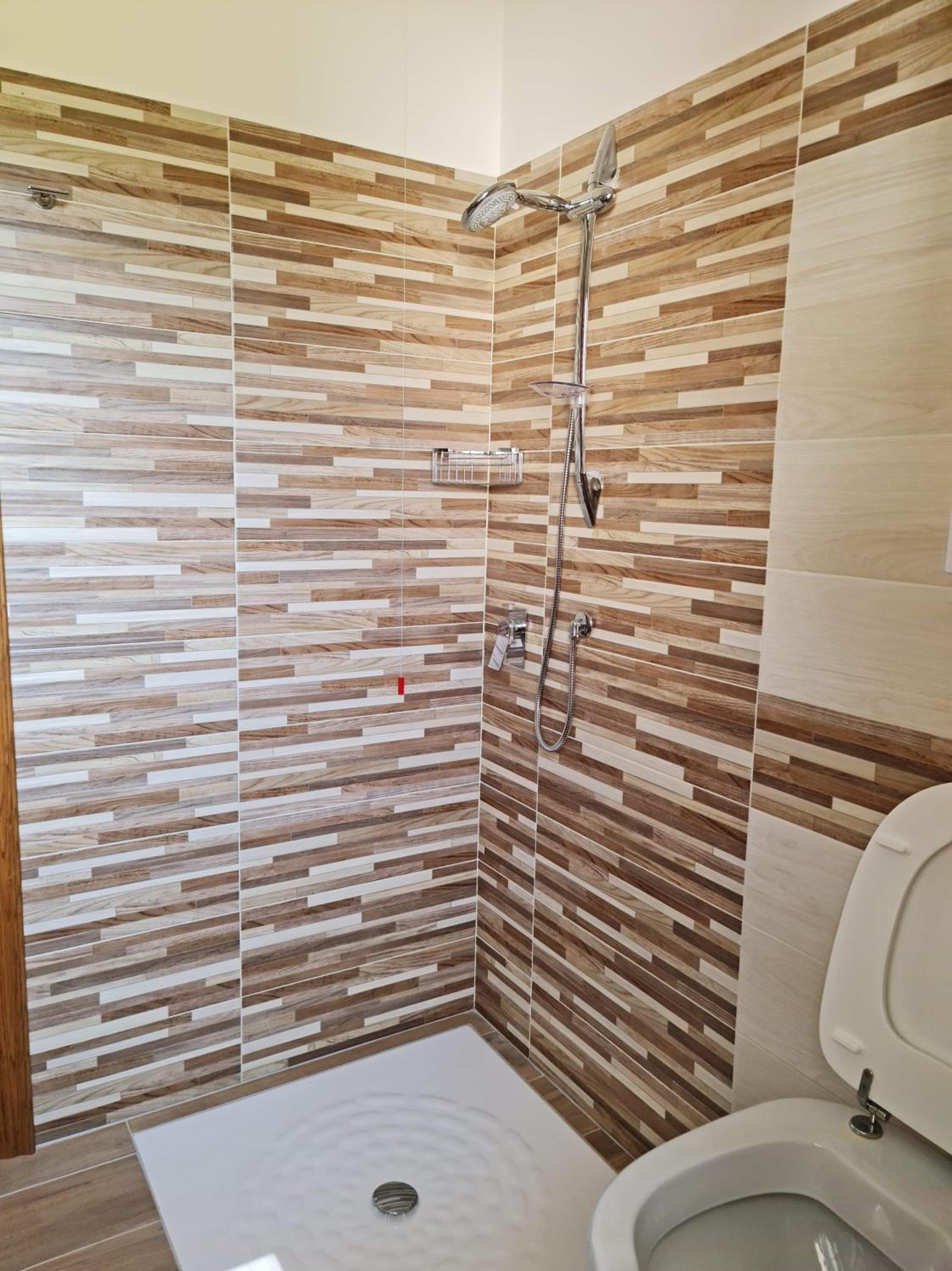 Double Room with Private Bathroom - Photo 2