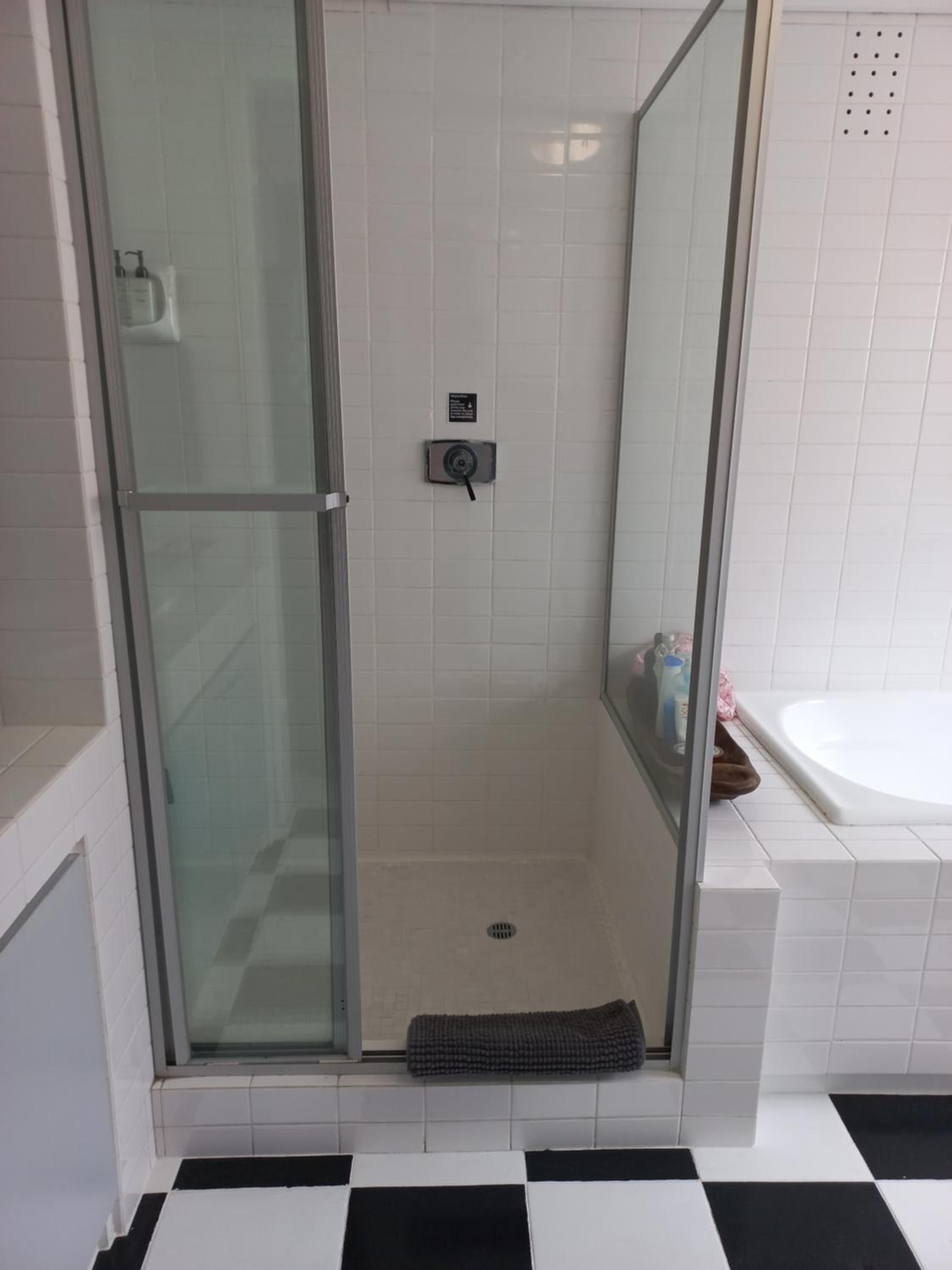 One-Bedroom Apartment - Photo 80