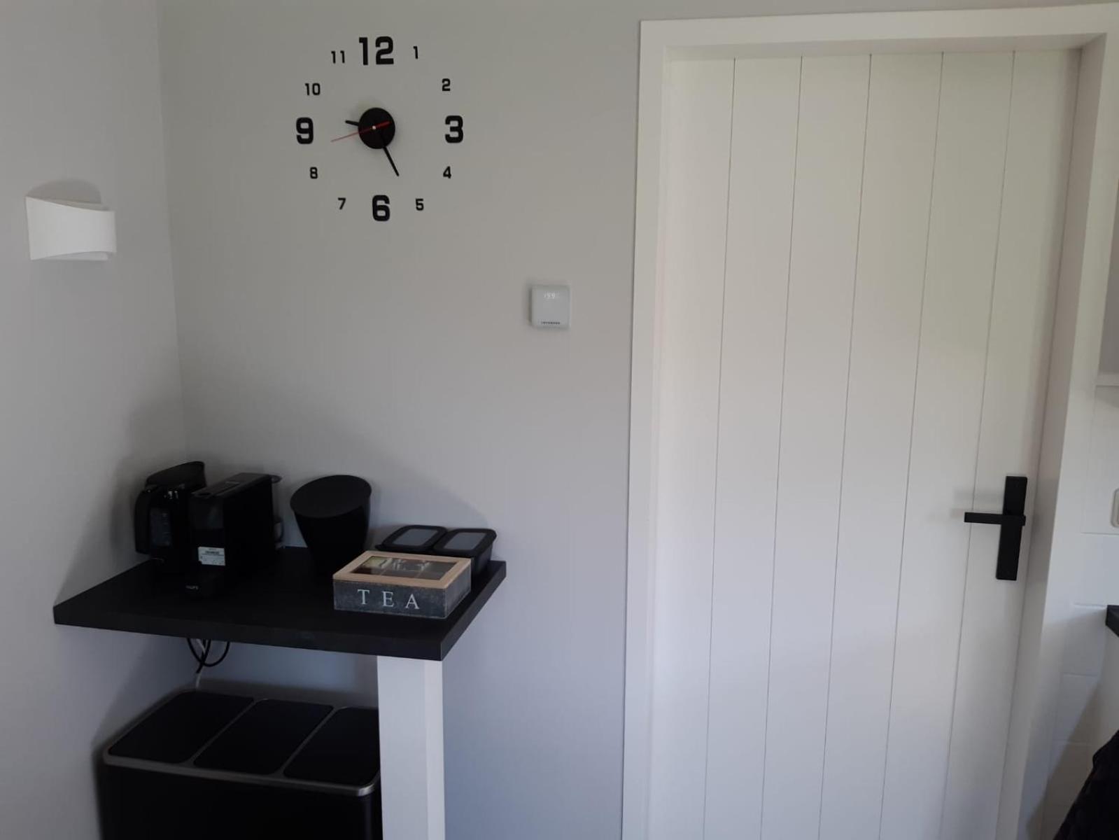 One-Bedroom House photo 3