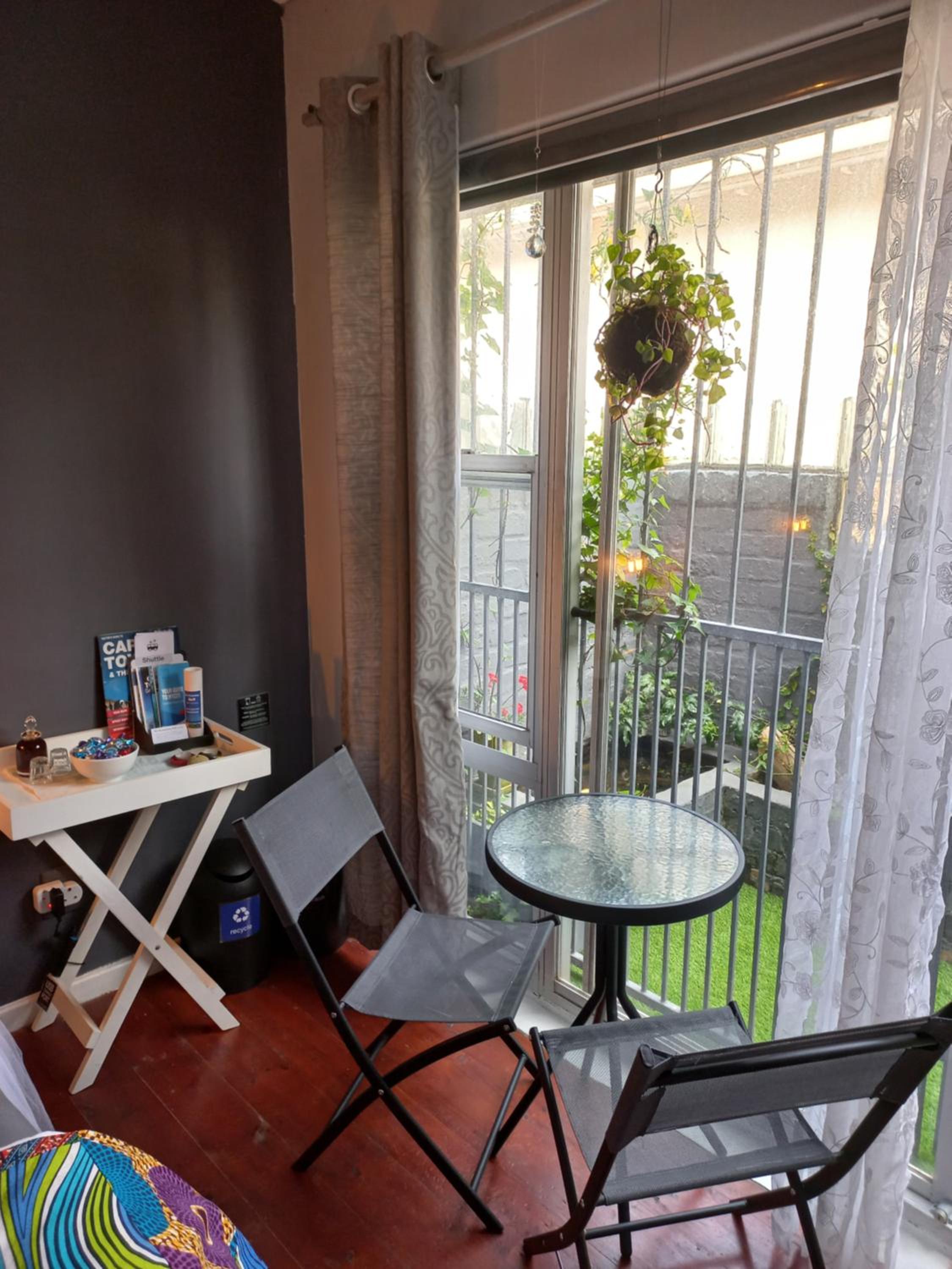 One-Bedroom Apartment - Photo 14