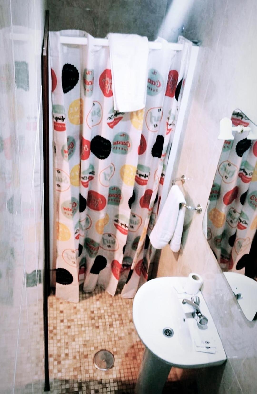 Double or Twin Room with Private Bathroom photo 2