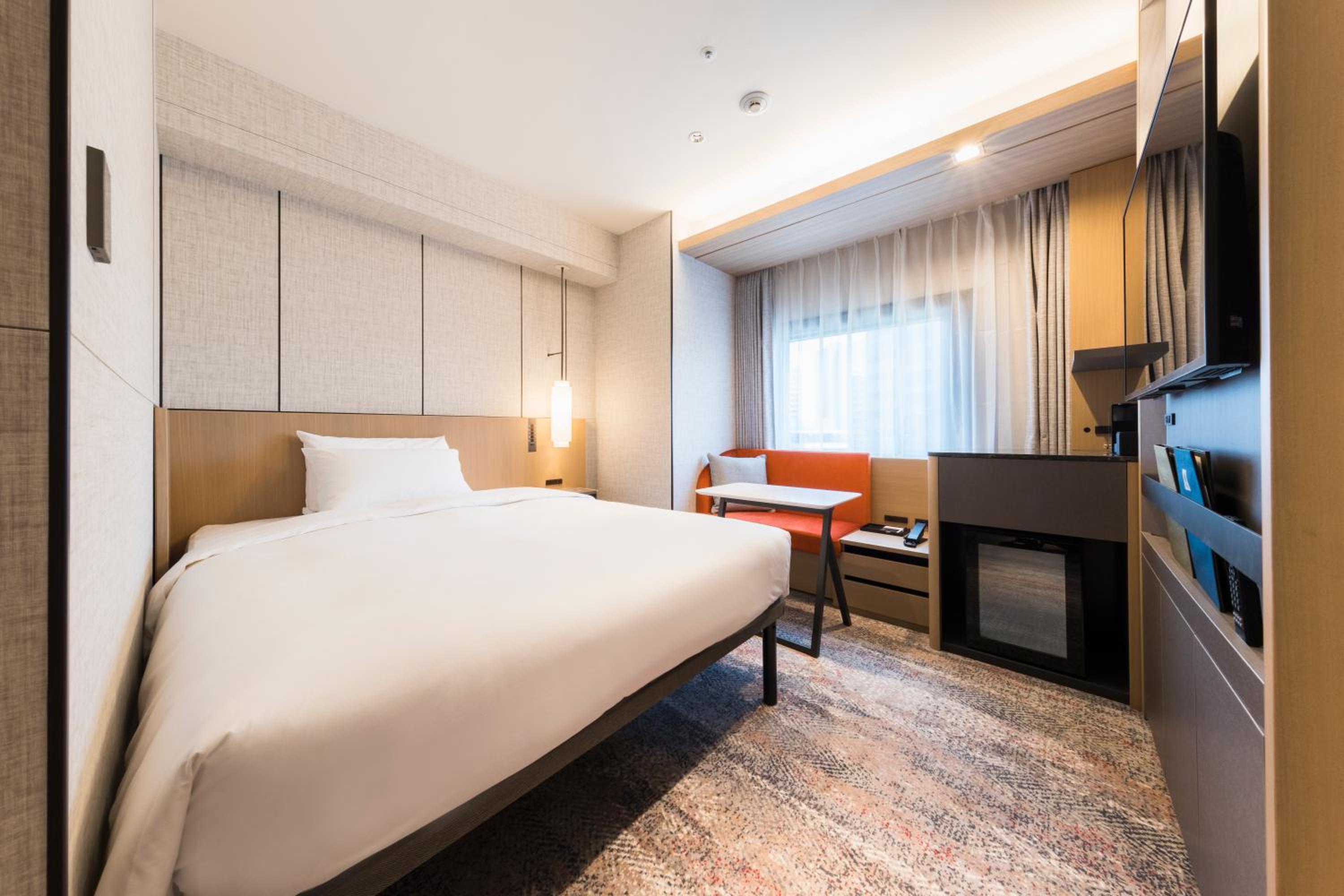 Edmont Standard Room
