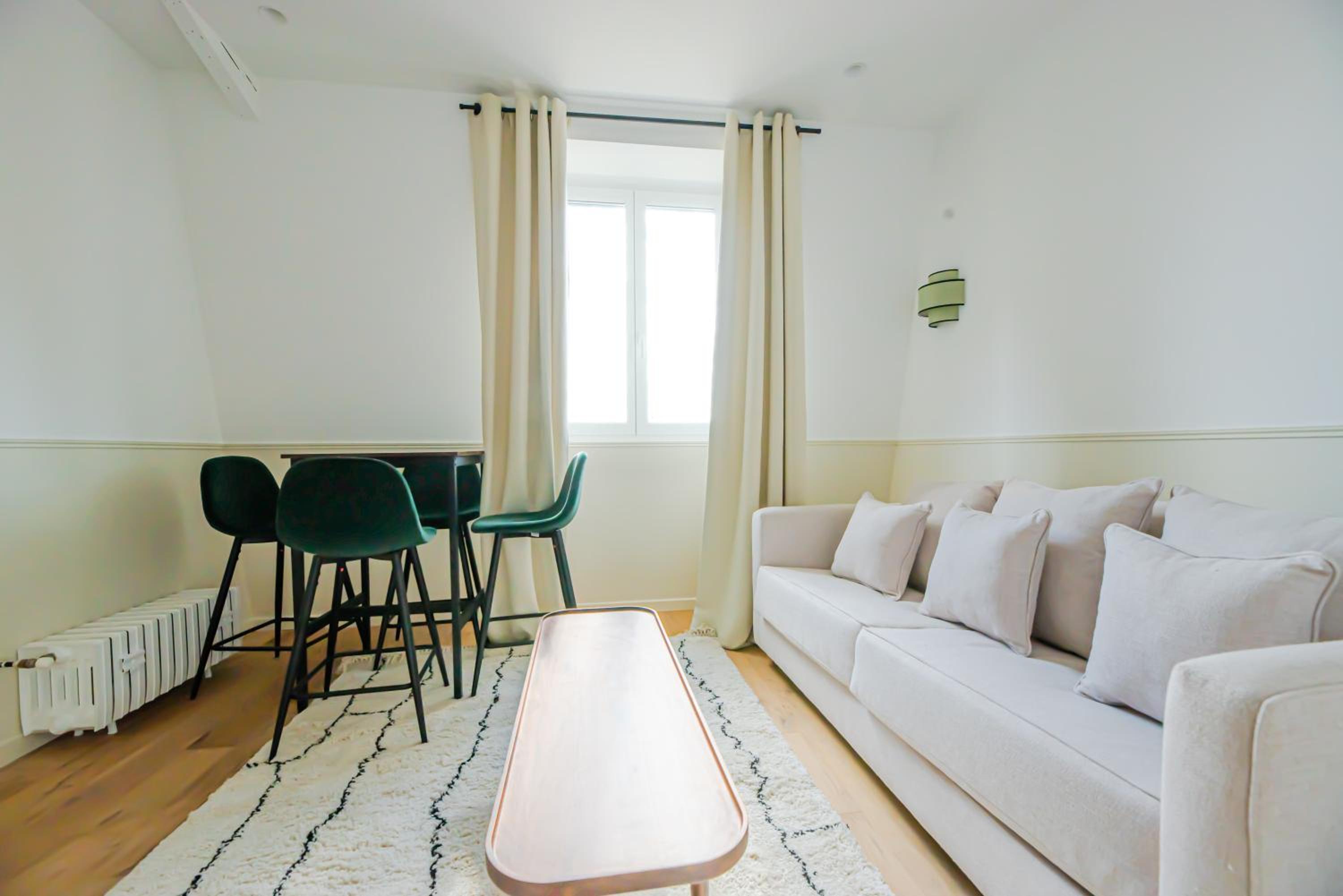 Deluxe Apartment