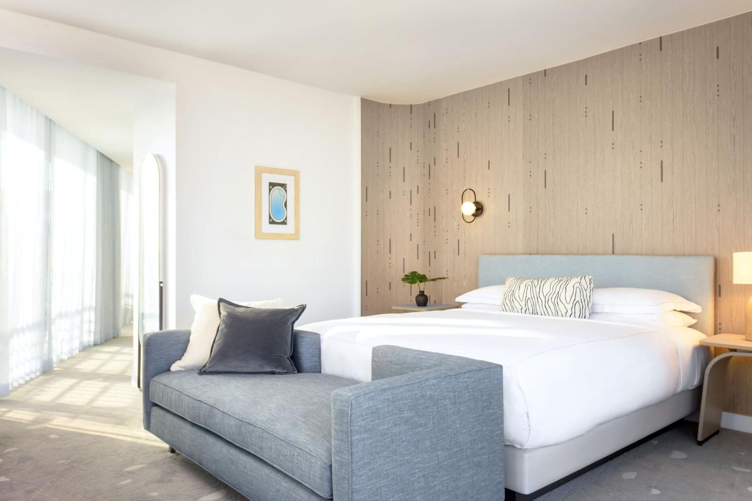 Premium Corner King Room with Terrace - Photo 1