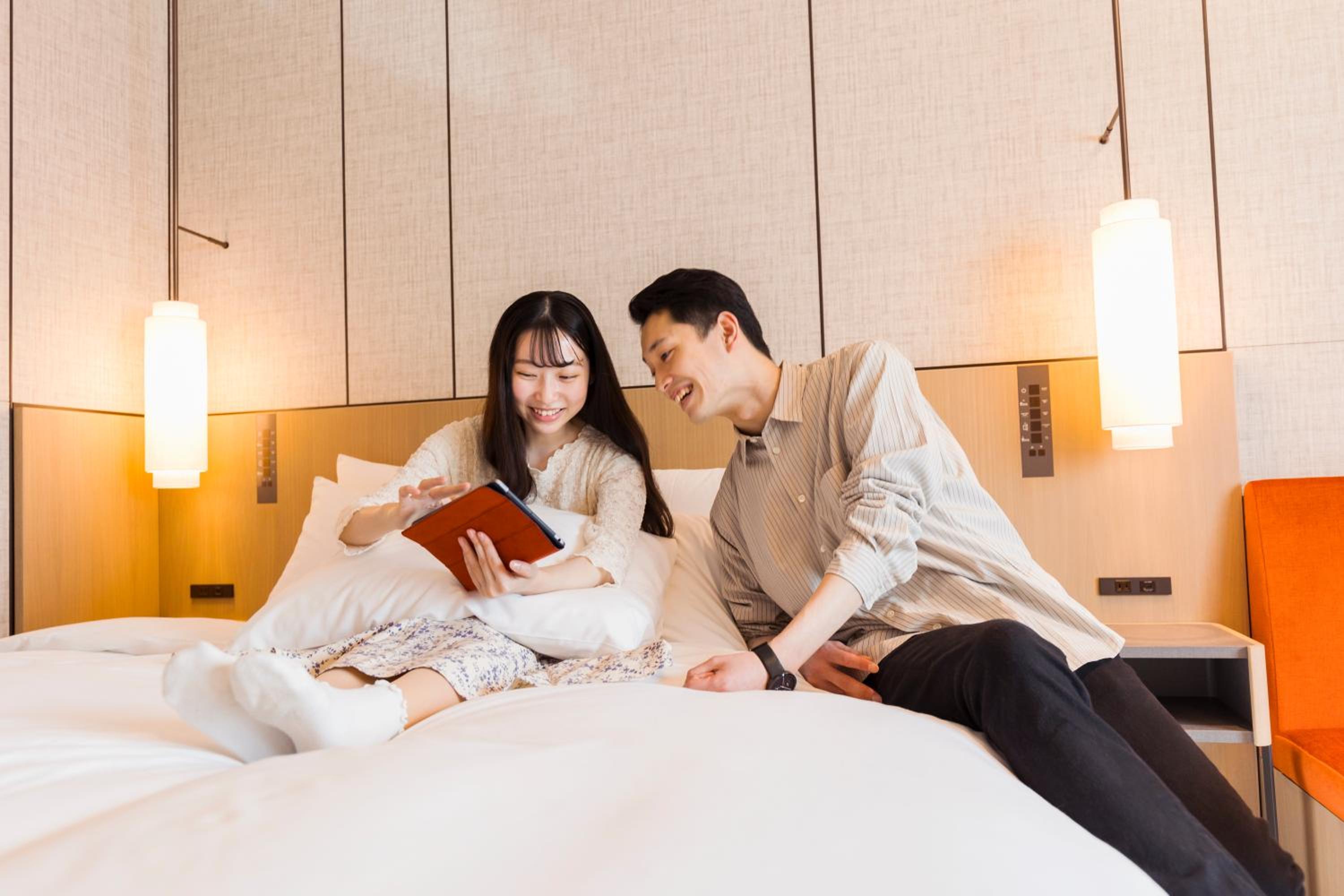 Edmont Superior Twin Room thumbnail 5