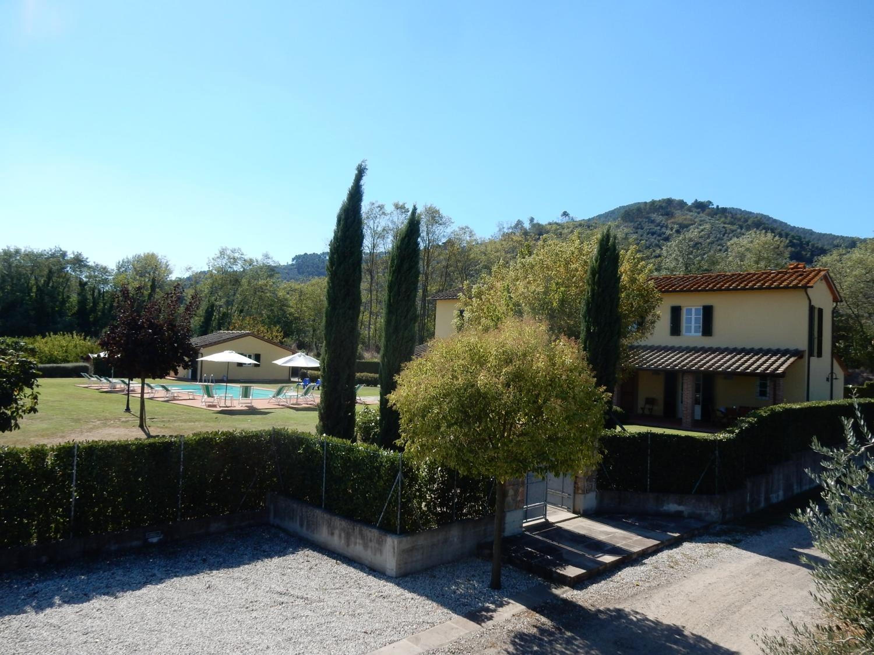 Villa photo 3