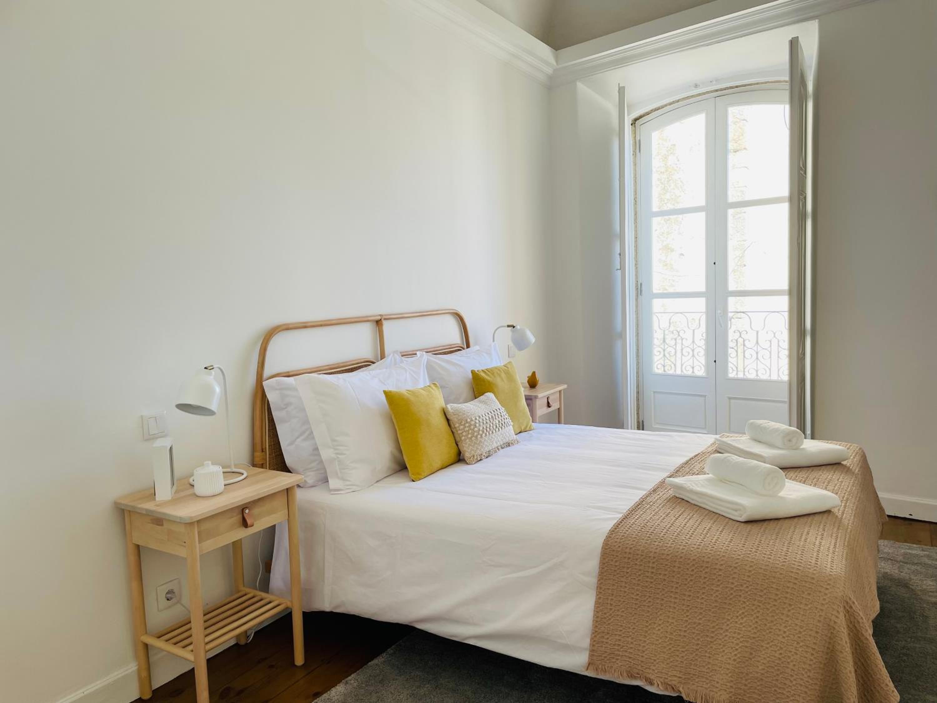 Two-Bedroom Apartment - Photo 28