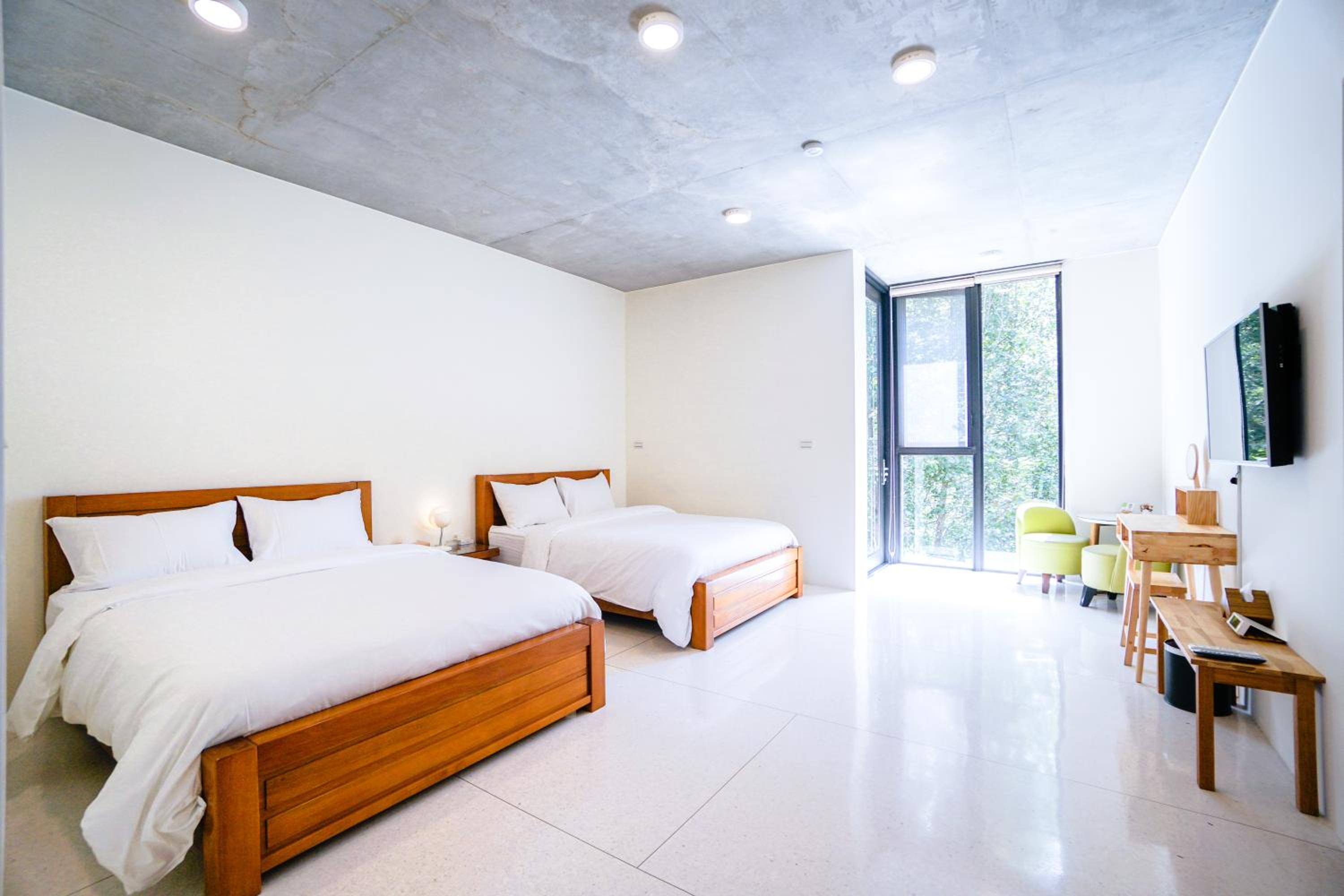 Classic Quadruple Room photo 3