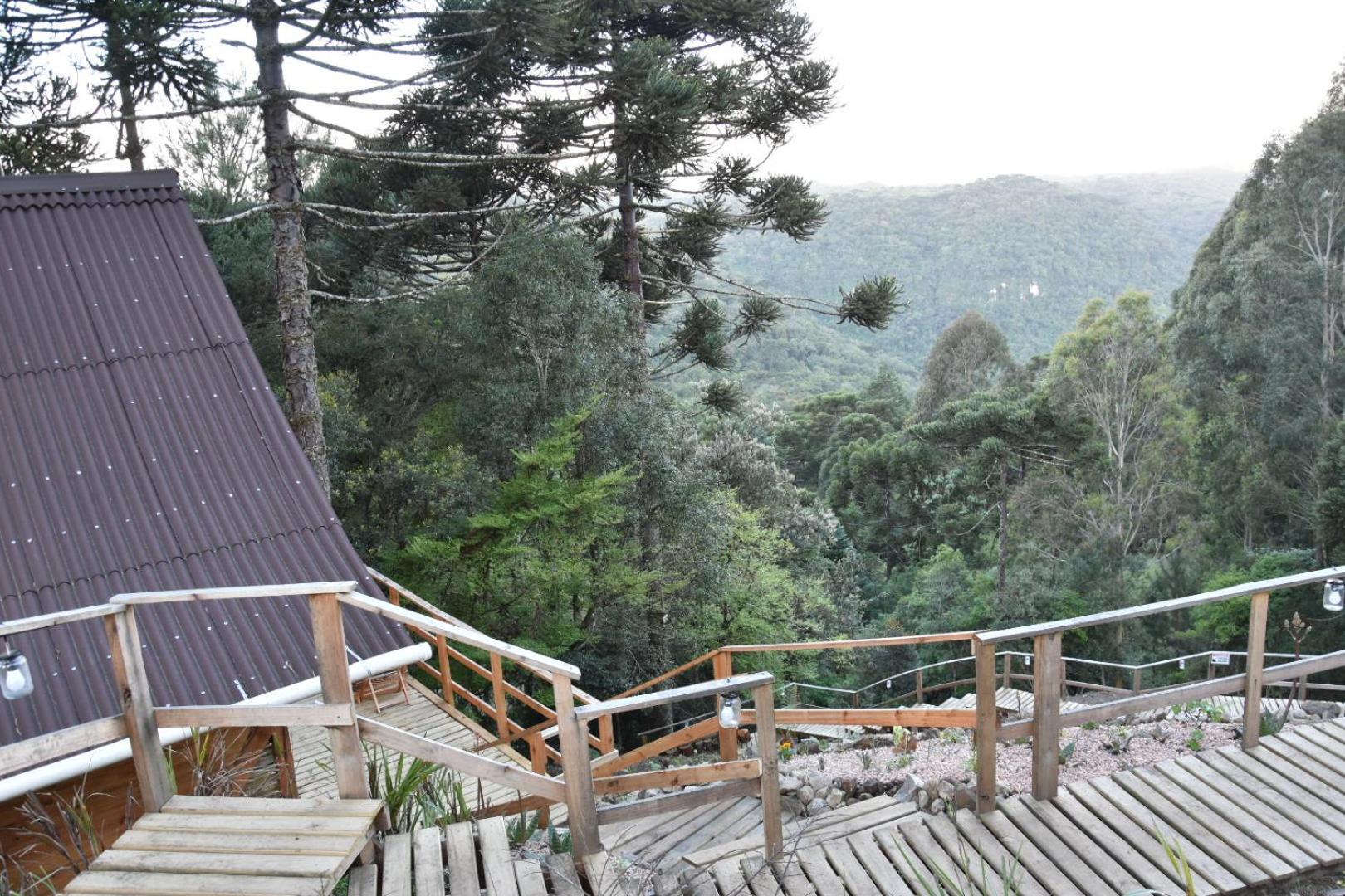 Deluxe Double Room with Balcony - Photo 10