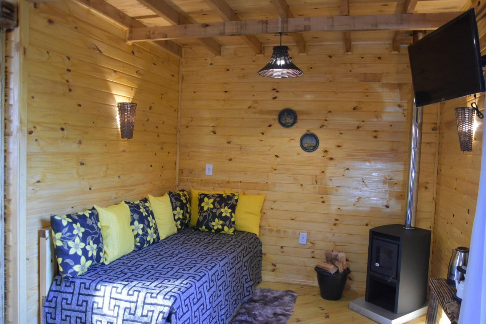 Deluxe Double Room with Balcony - Photo 15