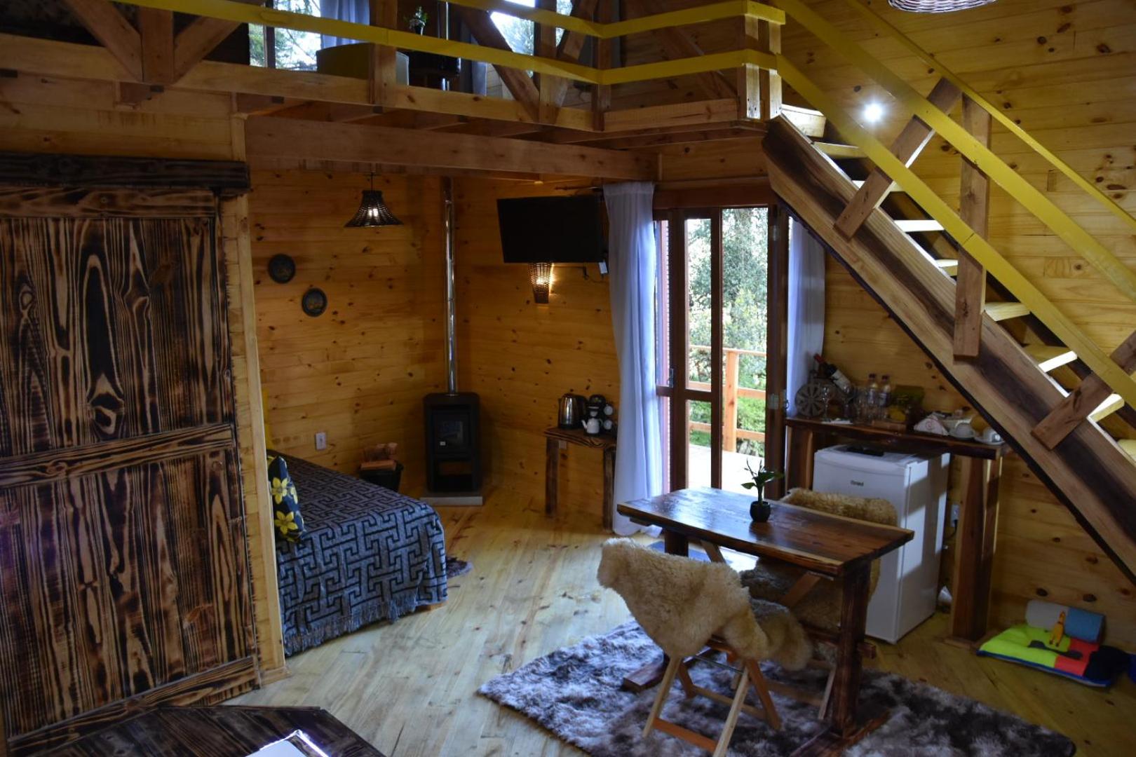 Deluxe Double Room with Balcony - Photo 19