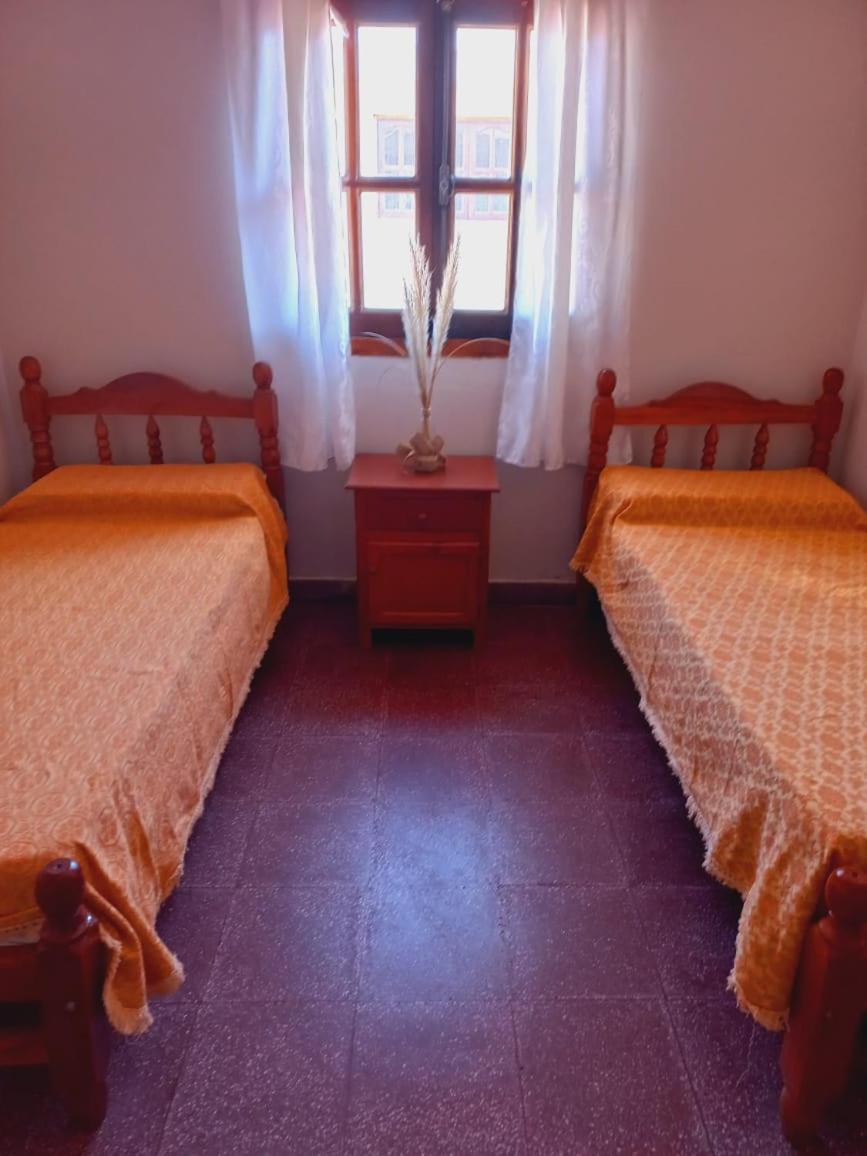 Three-Bedroom House photo 3