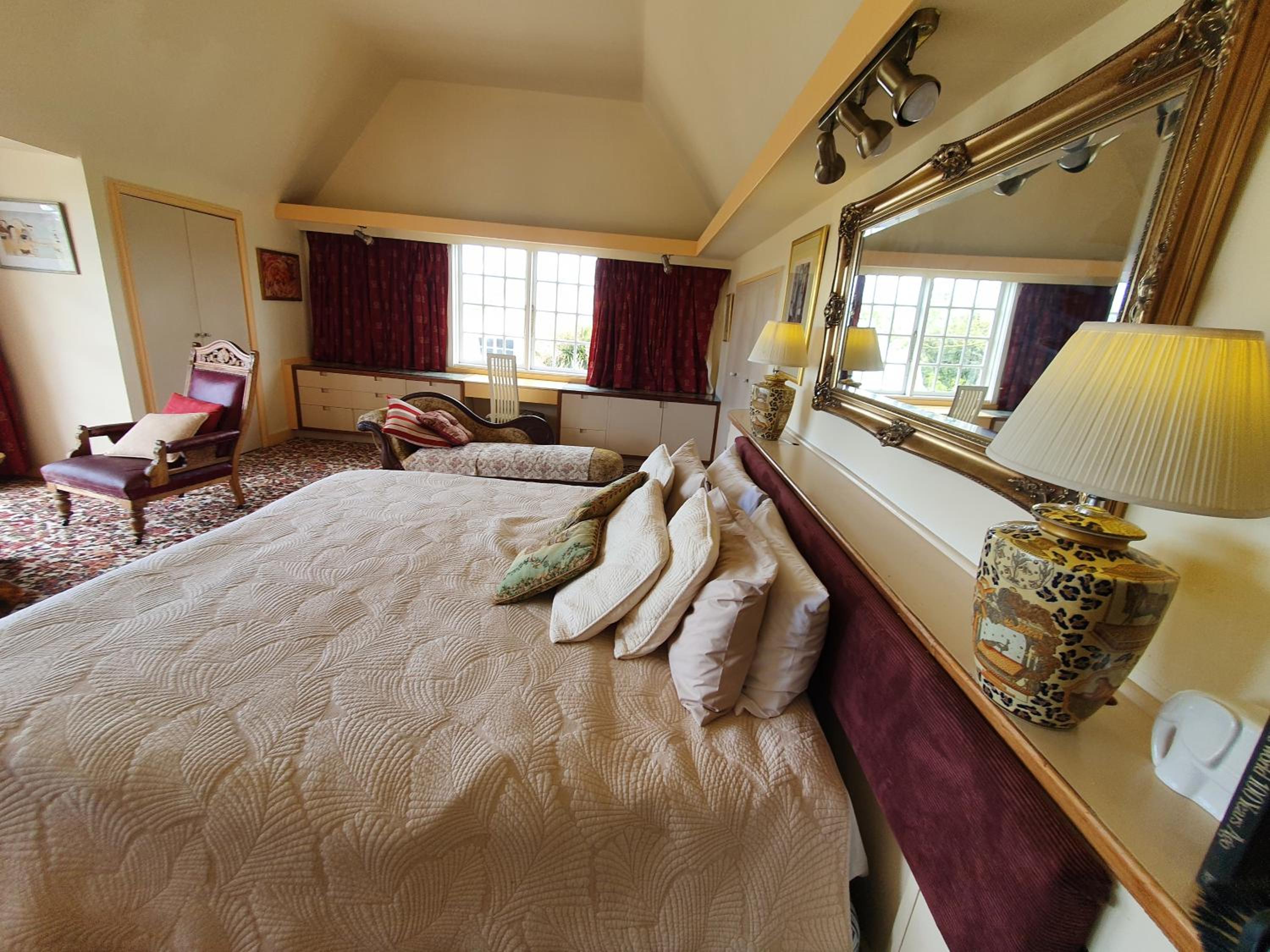King Room with Sea View - Photo 15