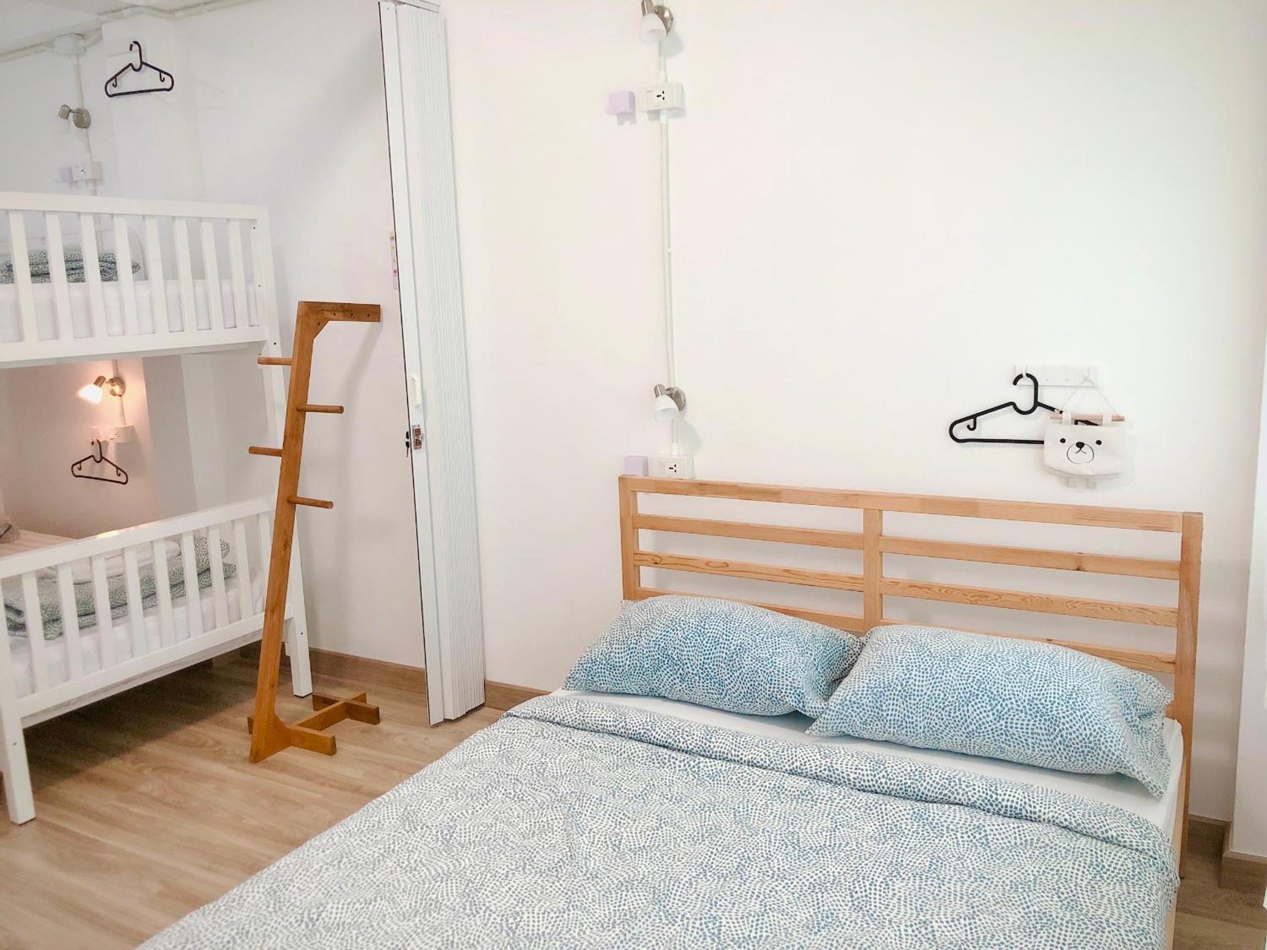 Double Room with Private External Bathroom - Photo 25