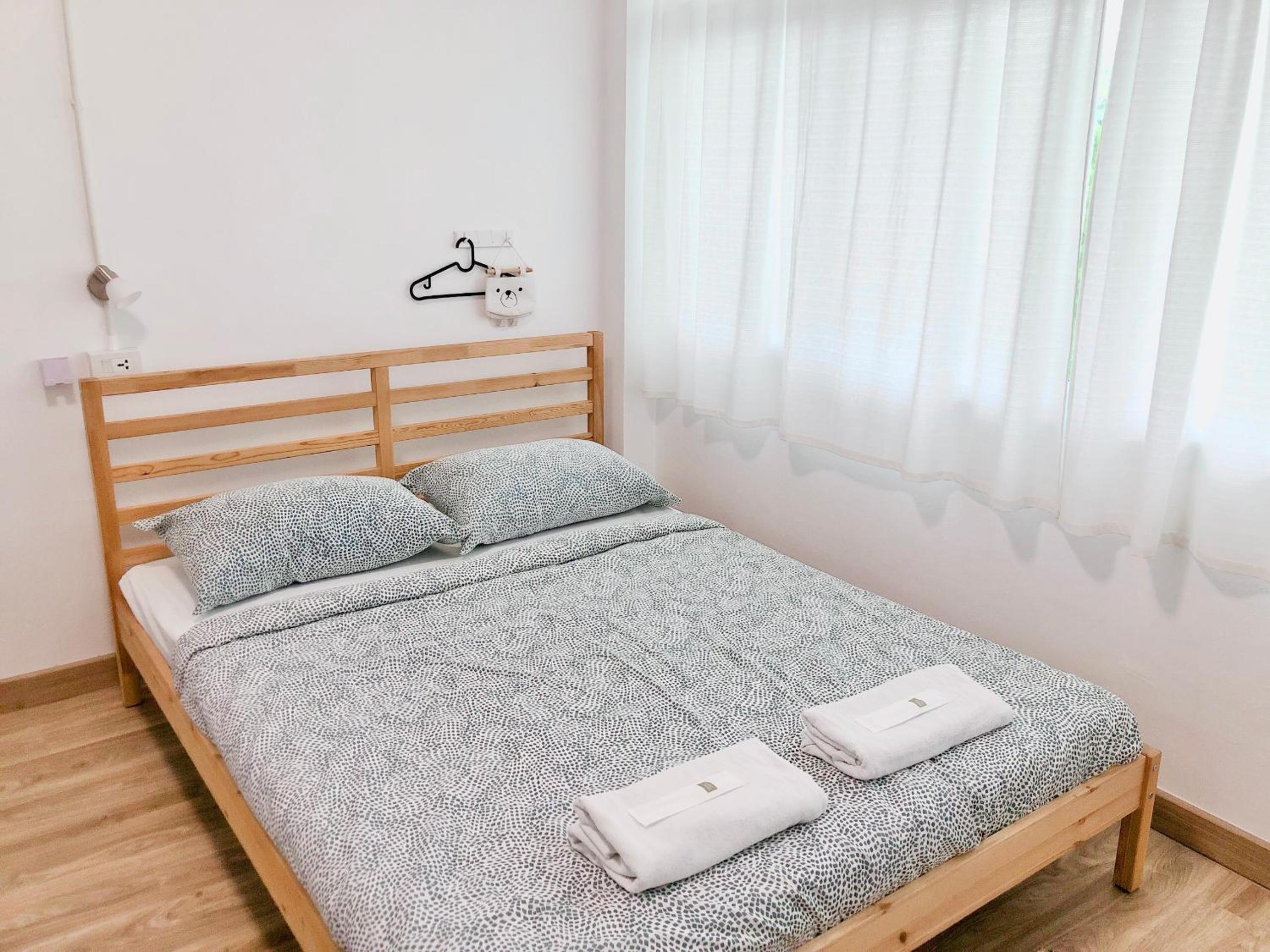 Double Room with Private External Bathroom - Photo 22