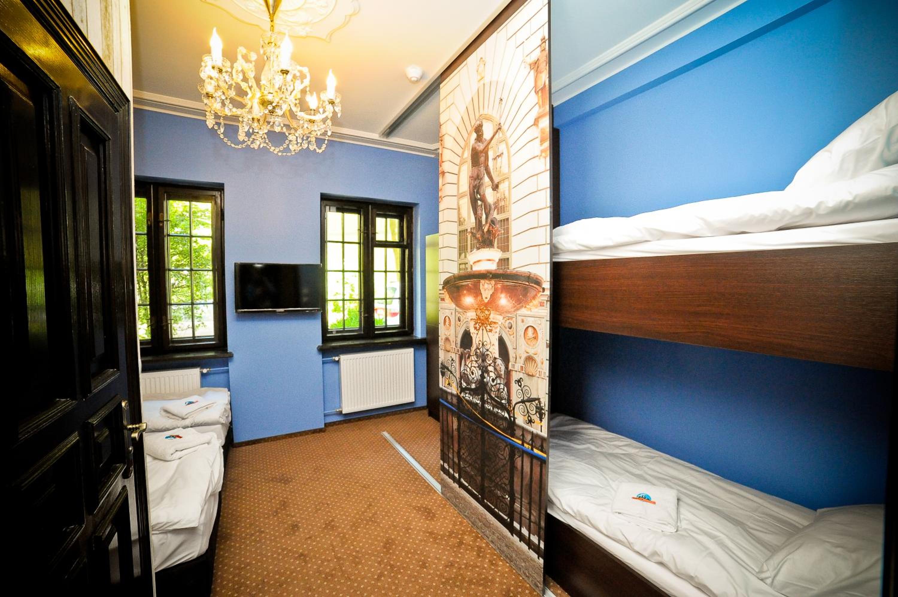 Quadruple Room - Photo 9